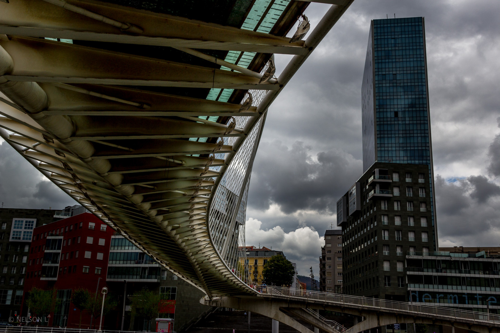 Metropolitní oblast, urban area, mrakodrap, mezník, metropole, budova, most, panoráma města, nebe, město, infrastruktura, architektura, panelový dům, během dne, dálnice, odraz, struktura, fixed link, panoráma, kondominium, minout, centrum, ředitelství firmy, silnice, věž