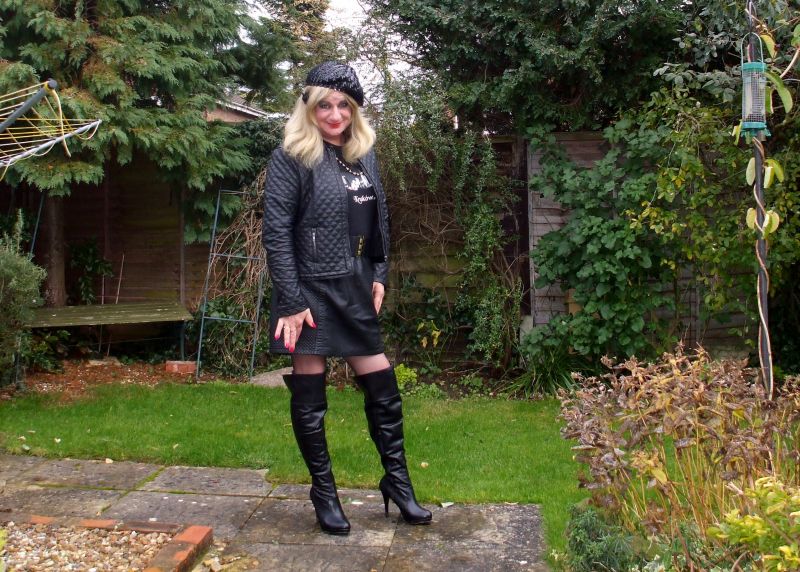 albero,erba,ragazza,pianta,calzature,capispalla