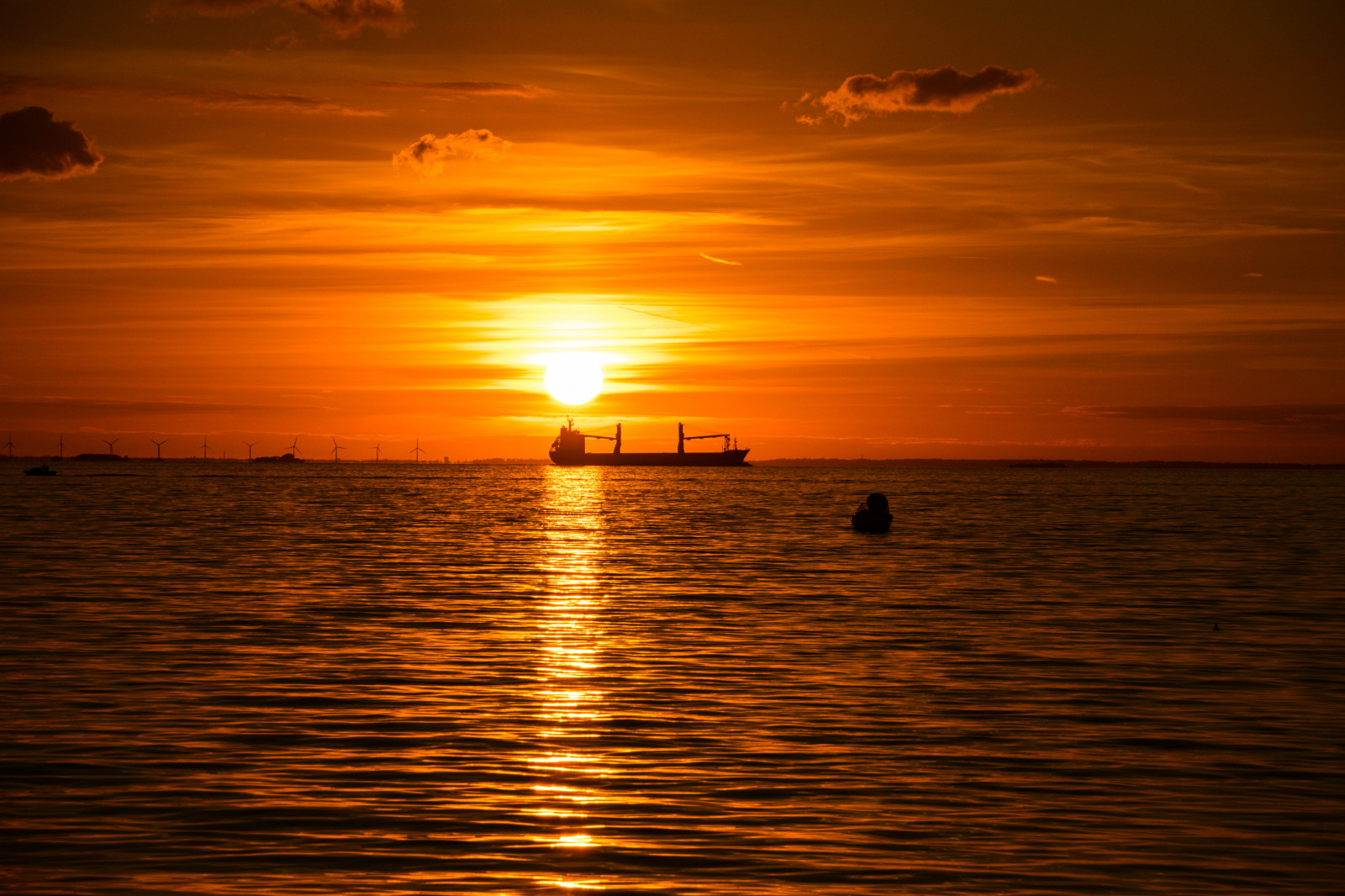 slunečnímu záření, loď, západ slunce, moře, voda, odraz, silueta, pláž, svítání, večer, ráno, most, slunce, horizont, letní, Švédsko, soumrak, Sverige, vor, světlo, svítání, venkovní, oceán, sk nel n, se, Ribersborg, ribban, resund, pramen, Brygga, solnedg ng, brygga3, siluett, hav, Malmo, tbryggan, vattenspegling, Flotte, odlesk, červená obloha v dopoledních hodinách