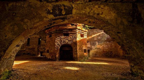 bricks,sunlight,architecture,ancient,stones,Romania