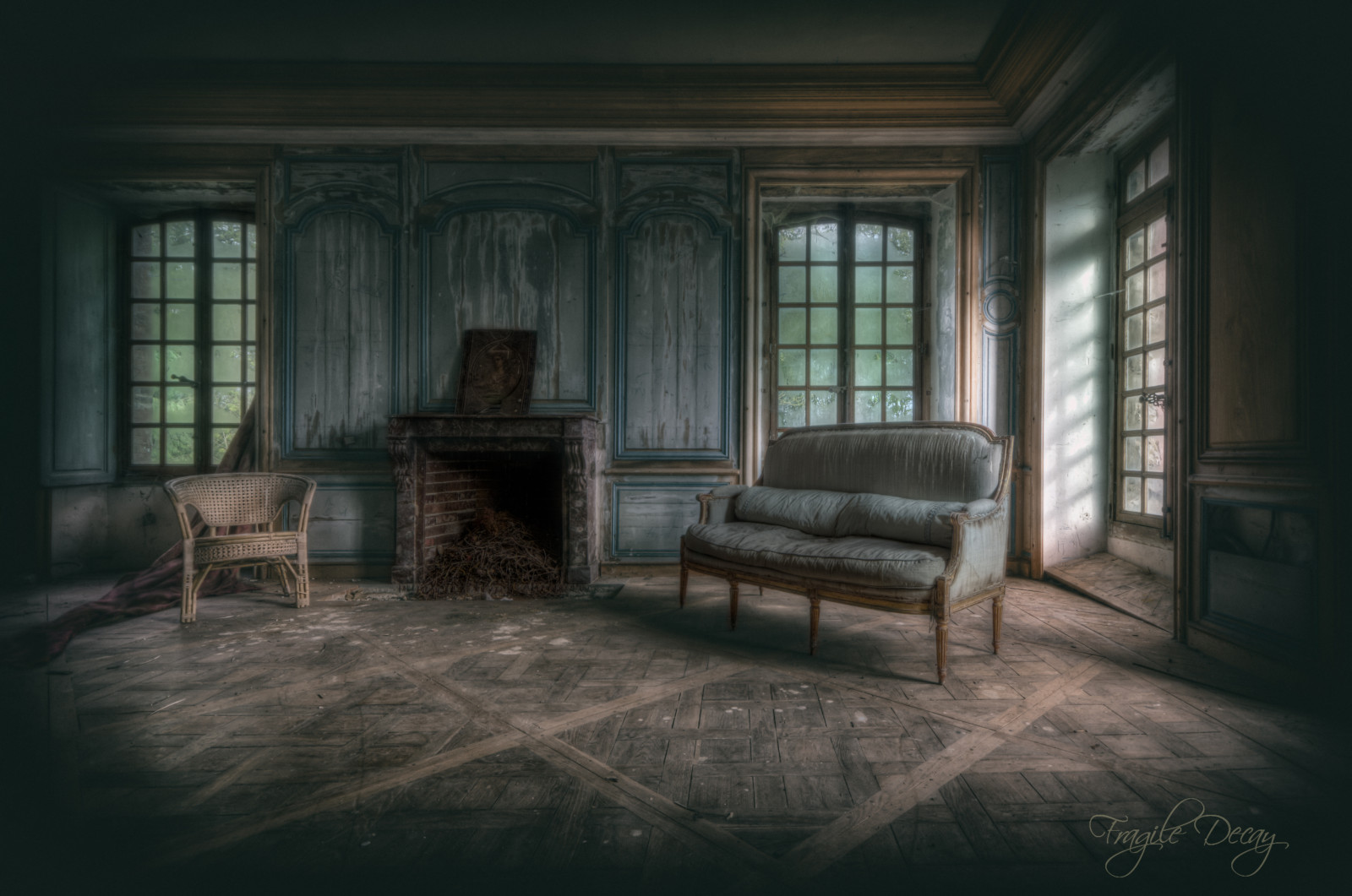 městský, opuštěný, domů, okno, byl, krb, rozklad, prázdný, zkoumání, gauč, zakázaný, zapomenutý, jednou, zámek, křehký