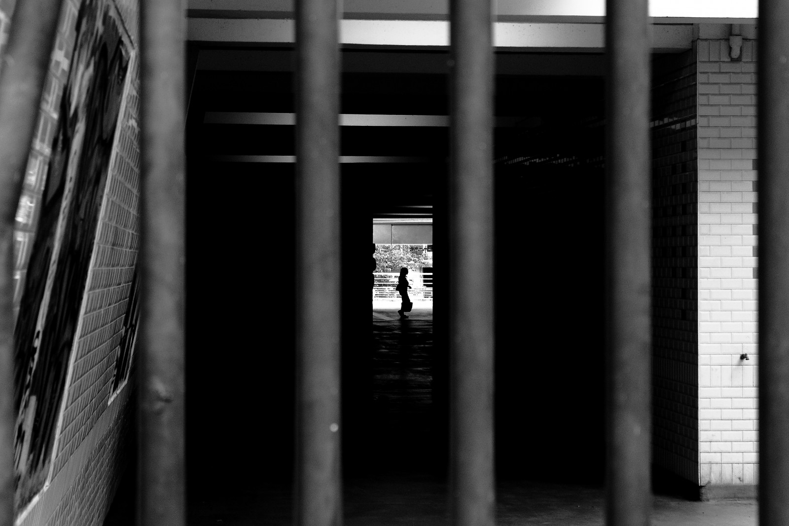 ดำ, ขาวดำ, หน้าต่าง, ถนน, สถาปัตยกรรม, เมือง, อาคาร, การถ่ายภาพ, สมมาตร, ประตู, บาร์, นัวร์, โครงสร้าง, โครงสร้างพื้นฐาน, มุม, เบา, มุมมองถนน, ความมืด, ร่อง, noiretblanc, blackandwithe, photoderue, urbanarte, paris13, photopascalcolin, ดำและขาว, ถ่ายภาพขาวดำ, Barreaux