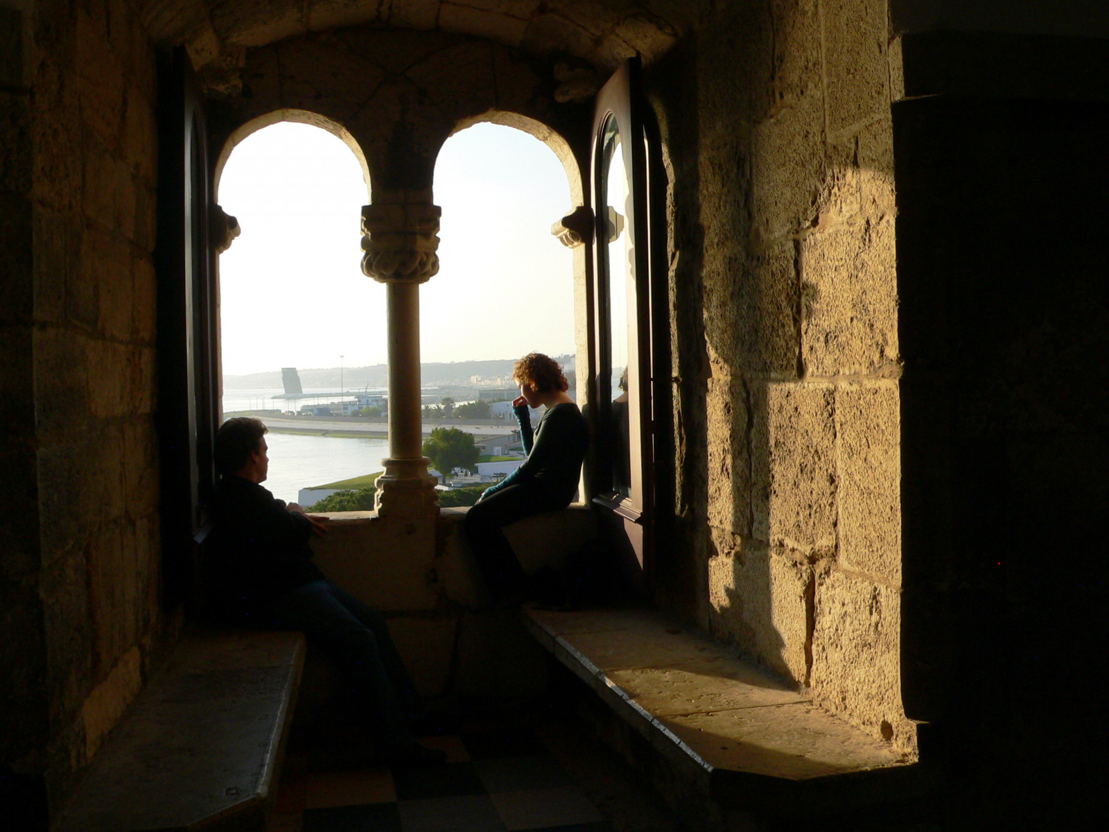 tempel, sollys, vindue, bygning, himmel, skygge, par, bue, Lissabon, Verona, Portugal, elskere, lys, udforske, pareja, mørke, betagende, anawesomeshot, flickrplatinum, abigfave, theperfectphotographer, SOE, theunforgettablepictures, mywinners, bravo, impressedbeauty, aplusphoto, superbmasterpiece, platinumphoto, diamondclassphotographer, flickrdiamond, blueribbonwinner, goldstaraward, lisboa, Lisbonne, 25faves, ultimateshot, royalgroup, shieldofexcellence, citrit, picswithsoul, flickrslegend, artlibre, Worldbest, themoulinrouge, 35faves, littlestories, imagepoetry, artisticexpression, Casal, 10faves, isawyoufirst, beyondexcellence, Rometta, torredebelem, Bel mtower, julieu, worth10000words, endlesslve, willspeareshakelliam