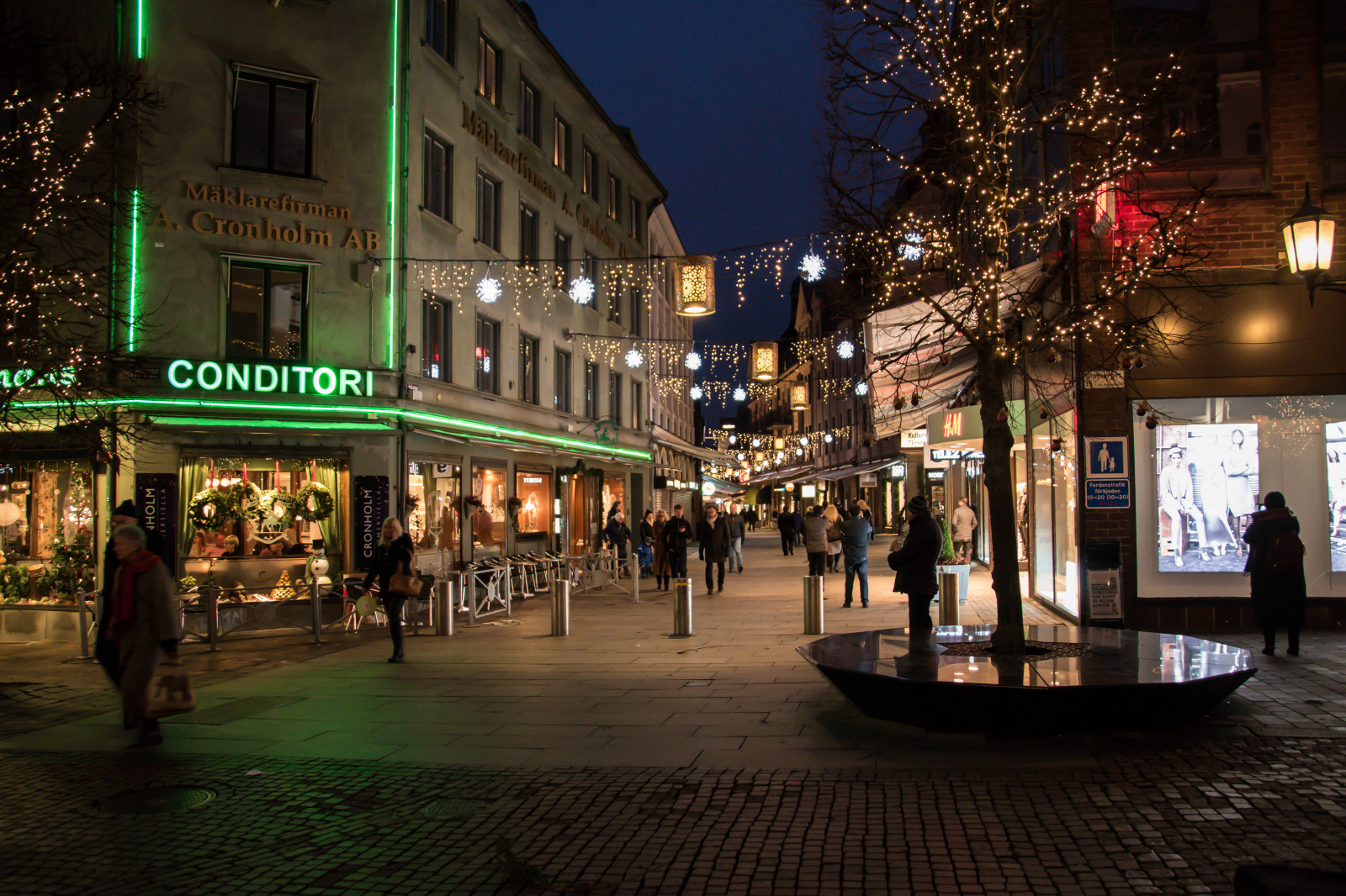 město, ulice, panoráma města, noc, silnice, zelená, večer, město, Vánoce, Švédsko, náměstí, Sverige, světlo, centrum, bluehour, cityview, osvětlení, sk nel n, se, Citypark, Street View, duch Vánoc, helsingborg, statsparken, náměstí, urban area, lidské osídlení