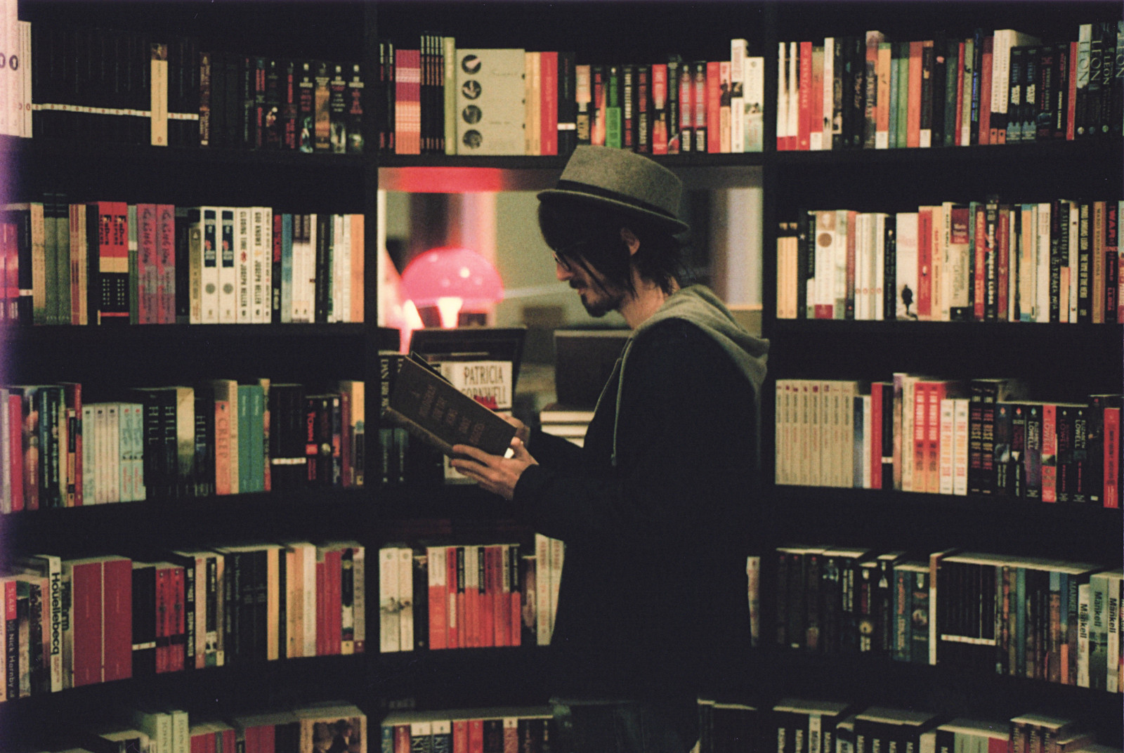 chlapec, Brazílie, film, čepice, analogový, 35MM, nákupní centrum, nakupování, analogica, Nikon, Superia, Sao Paulo, knihovna, knihy, 400, Fujifilm, Paulo, em, Sao, JK, xtra, Juscelino, livrariadavila