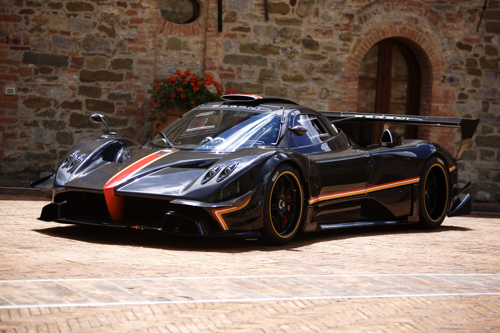 кола, превозно средство, спортна кола, Pagani, 2013, Pagani Zonda, netcarshow, netcar, автомобили изображения, кола снимка, Zonda Revolucion, суперавтомобил, наземни превозни средства, автомобилния дизайн, състезателна кола, автомобилна марка
