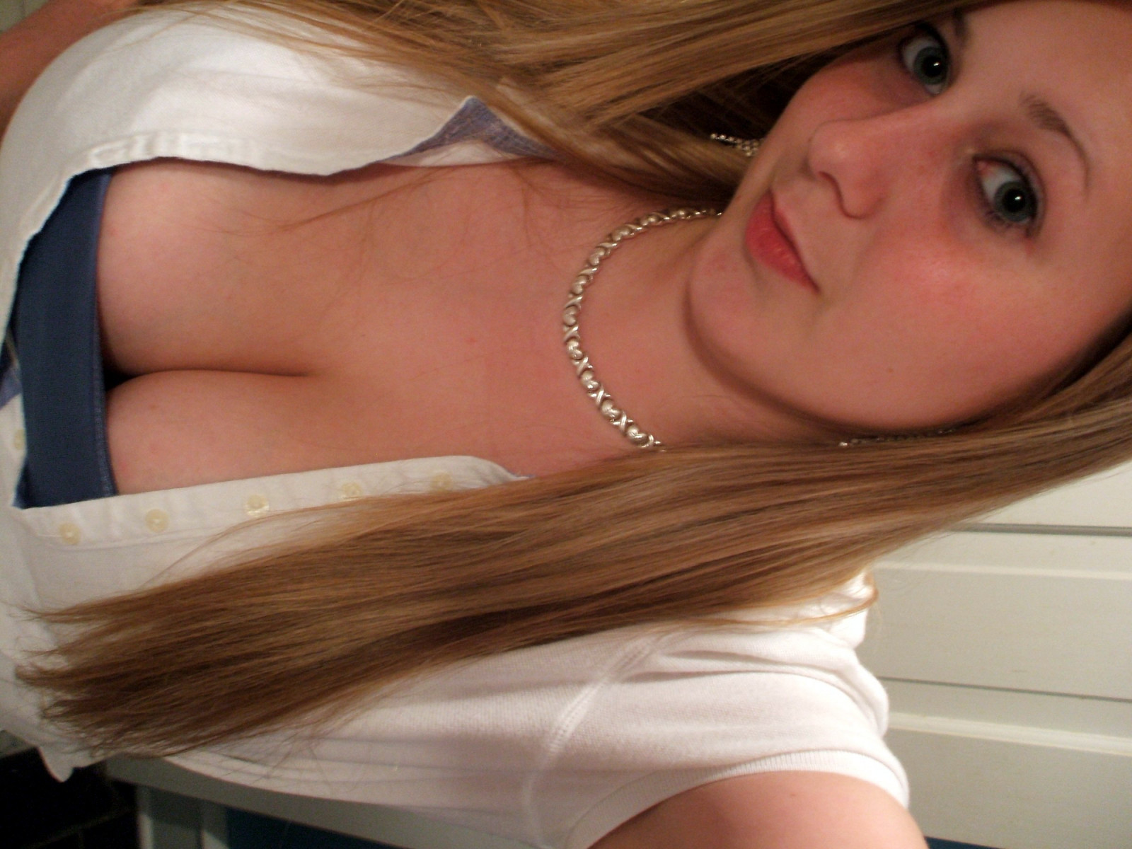 tvář, model, dlouhé vlasy, výstřih, vlasy, pusa, prsa, Osoba, kůže, oblečení, dívka, krása, oko, ruka, dáma, prst, noha, krk, blond, účes, poprsí, hruď, hnědé vlasy, člověk barva vlasů, břicho, Lidské tělo, orgán, hlubotiskové idol, spodní prádlo