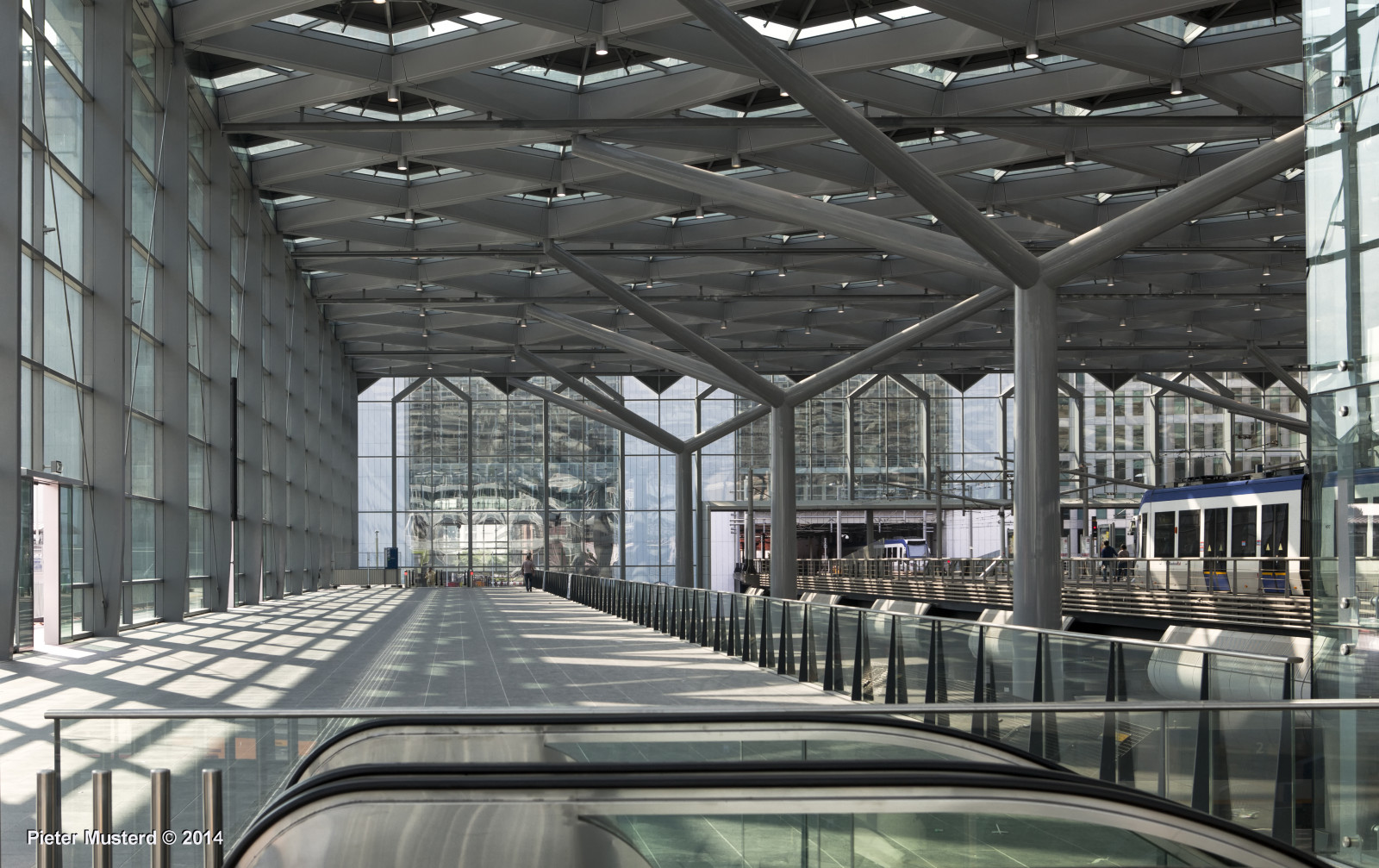 Holandsko, stanice, Kánon, ns, nederland, Nizozemí, bahnhof, denhaag, nl, Centrální stanici, paysbas, thehague, moderní architektura, niederlande, Neuw, zuidholland, nederlandsespoorwegen, Busplatform, modernearchitectuur, musterd, pietermusterd, sgravenhage, haagspraak, pmusterdziggonl