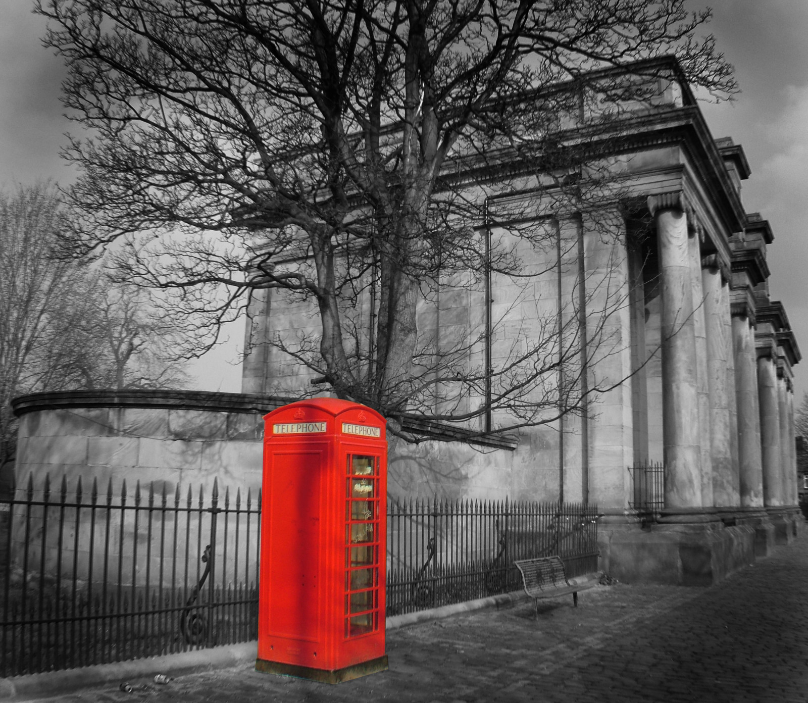 Černý a bílý, strom, mezník, dřevina, monochromatické fotografování, stěna, architektura, struktura, urban area, fotografování, zima, budova, černobílý, nebe, ulice, Dům, oblouk, fasáda, metropole, rostlina, větev