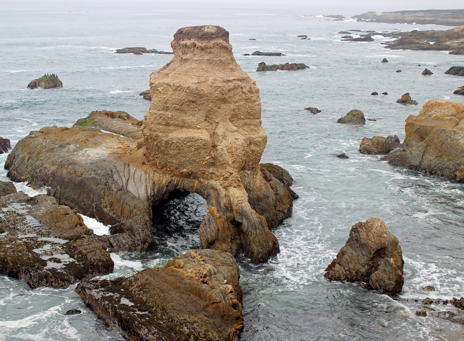 Sea Rocks California Wallpaper : California, seascape, montanadeoro, seastack, rockformation ...