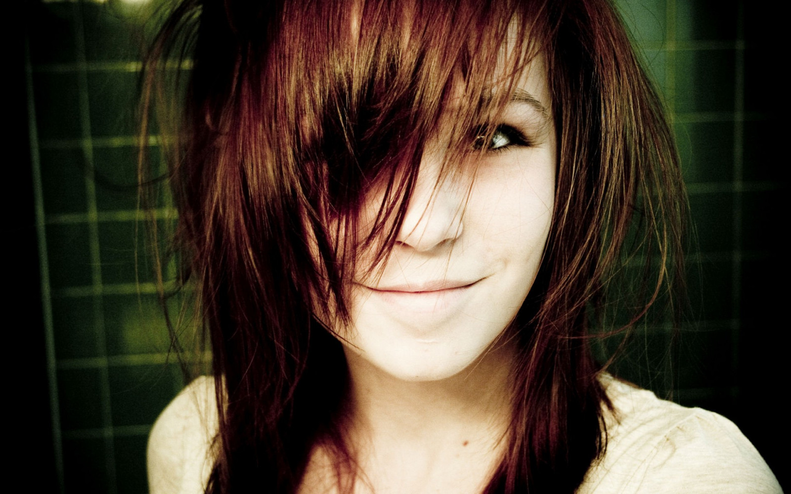 ansigt, model, portræt, langt hår, brunette, rød, fotografering, smilende, hår, hår i ansigtet, mund, næse, emotion, Person, hud, hoved, farve, pige, skønhed, smil, øje, kvinde, dame, mørke, blond, frisure, 1920x1200 px, portrætfotografering, Photo shoot, brunt hår, ansigtsudtryk, menneskelige legeme, organ, tæt på