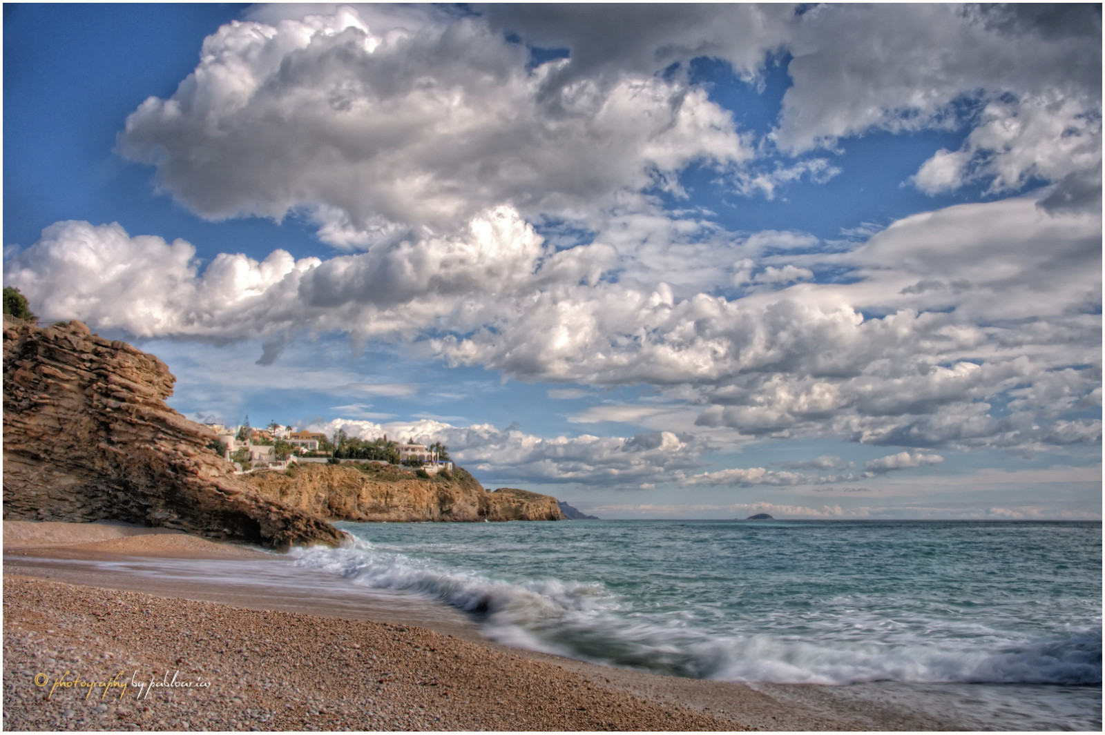 landskab, hav, Bugt, vand, klippe, natur, kyst, sand, himmel, strand, berolige, kyst, klint, HDR, Spanien, horisont, kappe, Terræn, Sky, træ, ocean, bølge, cielo, naturaleza, nubes, Mar, playa, agua, bugt, nikond300, Photomatix, ol tusfotos, Alicante, Villajoyosa, olequebonito, greatmanipulart, grouptripod, goldenvisions, pabloarias, Acantilados, Espana, krop af vand, vind-bølge, meteorologisk fænomen, forbjerg, forager, tagselvbord, coastal and oceanic landforms