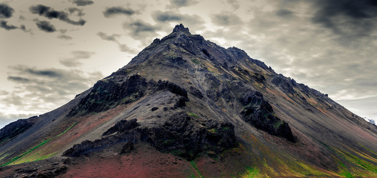 krajina, kopec, Skála, Příroda, Červené, nebe, mraky, zelená, modrý, Kánon, ostrov, divočina, Evropa, Island, Alpy, Drsný, červen, Montana, vrcholek, plošina, paysage, venkovský, hřbet, 2014, Terén, barva, mrak, Krásná, fullframe, cestovat, hora, divoký, zábava, její, naturaleza, paisaje, natur, elegán, cesta, montagne, zajímavý, sch n, eos, bello, 5dmarkiii, Reise, viaje, vysočina, Islande, junio, manfrotto, geologie, horských reliéf, landform, geografický rys, pohoří, klesl, sopečný landform, Islandia, Lowepro, interessant, alexandermani, interesante, divertido