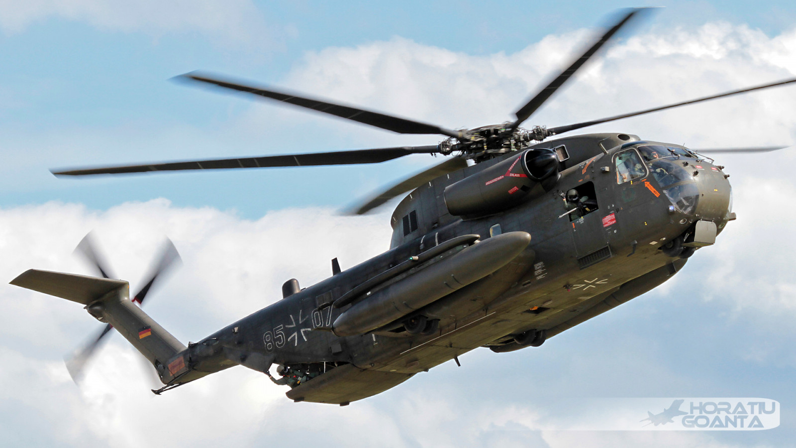 ยานพาหนะ, เครื่องบิน, อากาศยาน, เยอรมนี, เครื่องบินทหาร, สับ, Bundeswehr, กองทัพอากาศ, Mil Mi 24, Luftwaffe, โบอิ้ง CH 47 Chinook, Sikorsky SH 3 Sea King, deutschland, airshow, การบิน, กองทัพอากาศ, เฮลิคอปเตอร์, แสดง, flugzeug, บรรยากาศของโลก, ไม้ลอย, ม้า, เฮลิคอปเตอร์โรเตอร์, rotorcraft, เฮลิคอปเตอร์ทหาร, sikorsky s 61, hal dhruv, sikorsky s 70, afb, การจัดเก็บภาษี, hubschrauber, s65, heli, อวกาศ, sikorsky, tiltrotor, การสังหารทหาร, germanairforce, Flugschau, Horatiu, goanta, Horatiugoanta, flugplatz, ch53g, ch53gs, ch53, h53, 8507, sikorskyhelicopters, sikorskyh53, sikorskystallion, Helo, เฮลิคอปเตอร์, turboshaft, transporthubschrauber, coldwaraircraft, coldwarhelicopter, flughafen, Hohn, natoflugplatzhohn, etnh, hohn2016, tdb, tagderbundeswehr, tagderbundeswehr2016, luftwaffenst tzpunkt, ฐานทัพอากาศ, fliegerhorst, hostagerescueexercise, hostagerescue