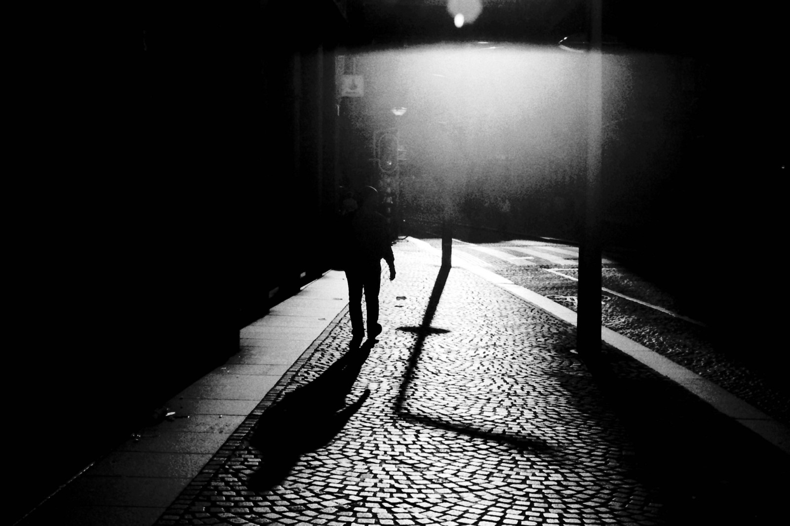 nero, bianco e nero, fotografia in bianco e nero, oscurità, leggero, fotografia, atmosfera, istantanea, monocromo, ombra, fenomeno, notte, mezzanotte, cielo, film noir, still life, stock photography