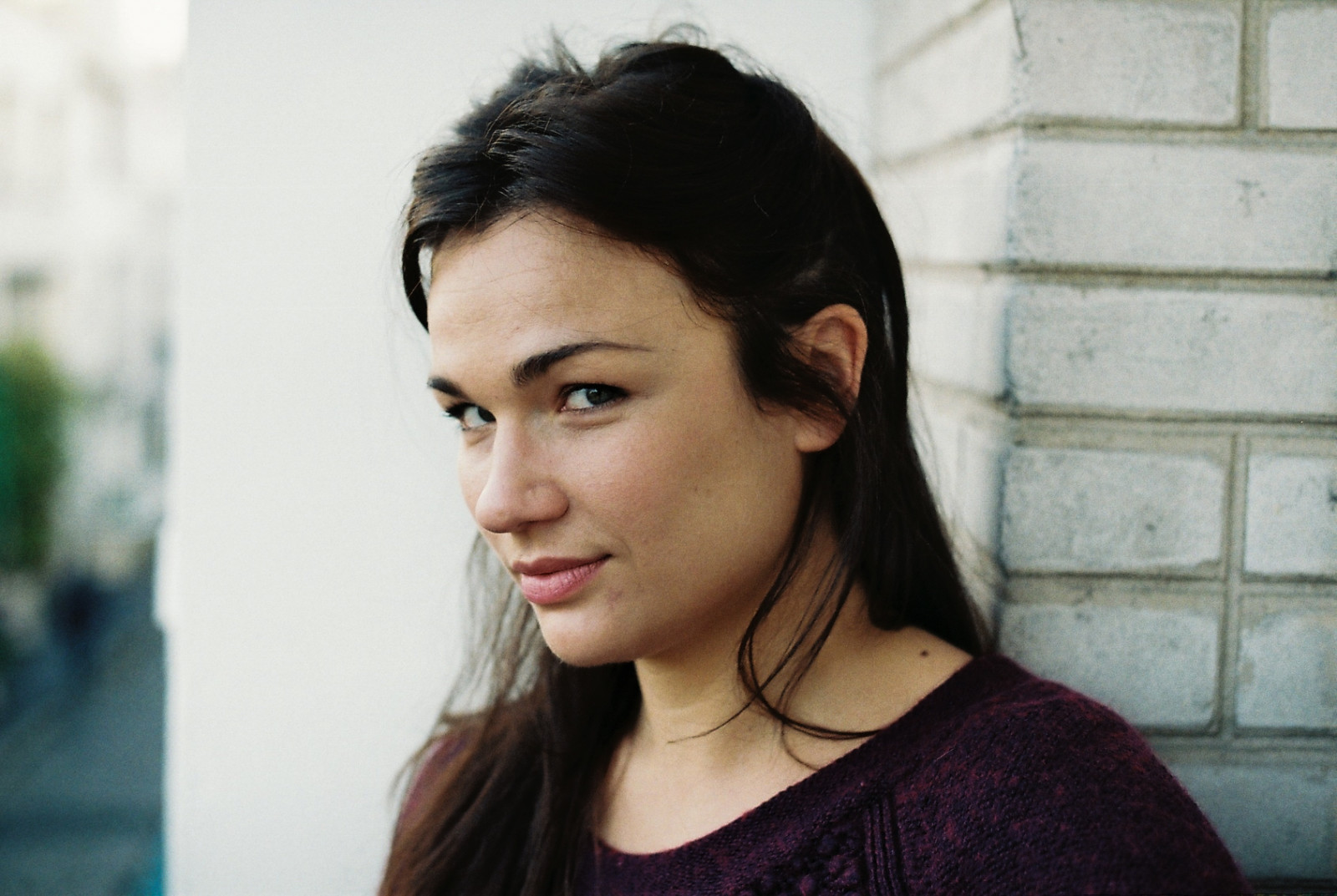 tvář, model, portrét, dlouhé vlasy, bruneta, fotografování, šaty, černé vlasy, Kánon, móda, vlasy, Osoba, kůže, fotoaparát značky kodak, hlava, barva, 50mm, hloubka pole, roztomilý, dívka, krása, usměj se, oko, žena, dof, dáma, analogový, fotografie, nádherné oči, domů, film, nádherný, argentique, portrétování, naturallight, krásná žena, eos, nádherná dívka, girlportrait, účes, dlouhé vlasy, beautifulbrunette, profondeurdechamp, portrétní fotografie, focení, hnědé vlasy, krásný úsměv, 1000f, womanportrait