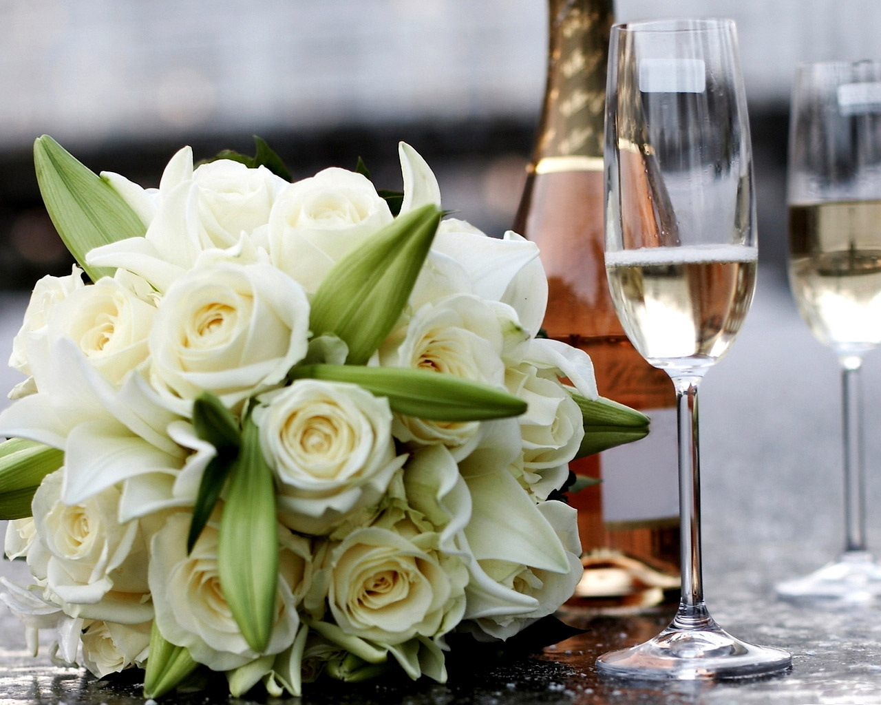 Champagne Color Roses Wallpaper : roses, bouquets, glasses, champagne 1280x1024 - wallup ...