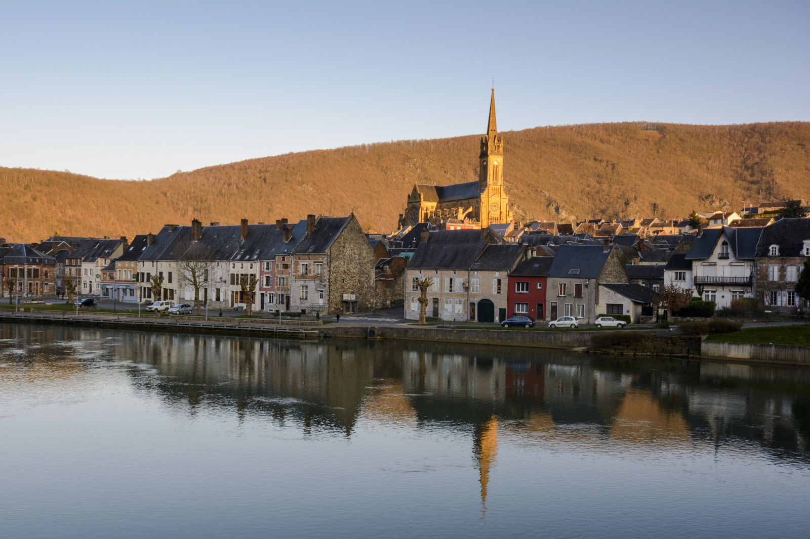 autunno, tramonto, urbano, Sole, Francia, Chiesa, birra, Abbazia, fotografia, primavera, Nikon, Europa, giorno, villaggio, angolo, Belgio, Ardennen, ardennes, largo, Belgie, soleggiato, angolo ampio, chiaro, valle, frankrijk, dslr, maas, polarizzatore, kerk, dorp, meuse, 1024, 2014, legami, Fumo, Abbeybeer, Ardene, D7100, Heiligdom, Nikkor1024, Nikon1024, nikond7100, Wsweekly74