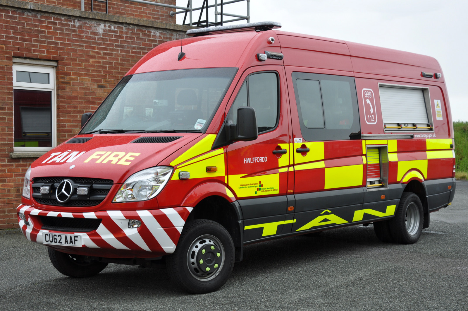 Fire Van Wallpaper : lights, car, red, blue, tan, 4x4, Drive, Van, Rescue ...