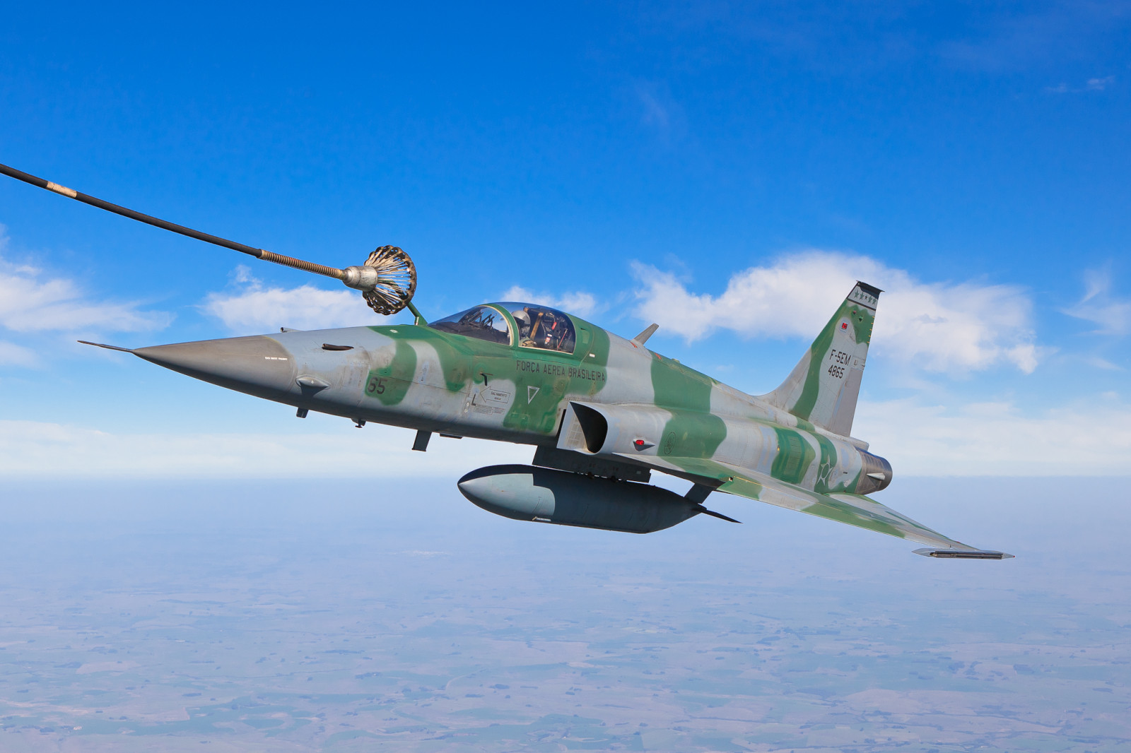 vozidlo, letoun, letadlo, podprsenka, vojenská letadla, Brazílie, Suchoj Su-27, letectvo, modrá obloha, letectví, rs, aviao, fab, Atmosféra Země, stíhací letoun, proudová letadla, forcaaereabrasileira, aeronave, fotobrunobatista, caca, Revo, reabastecimentoemvoo, Jato, f5em, f5emtiger