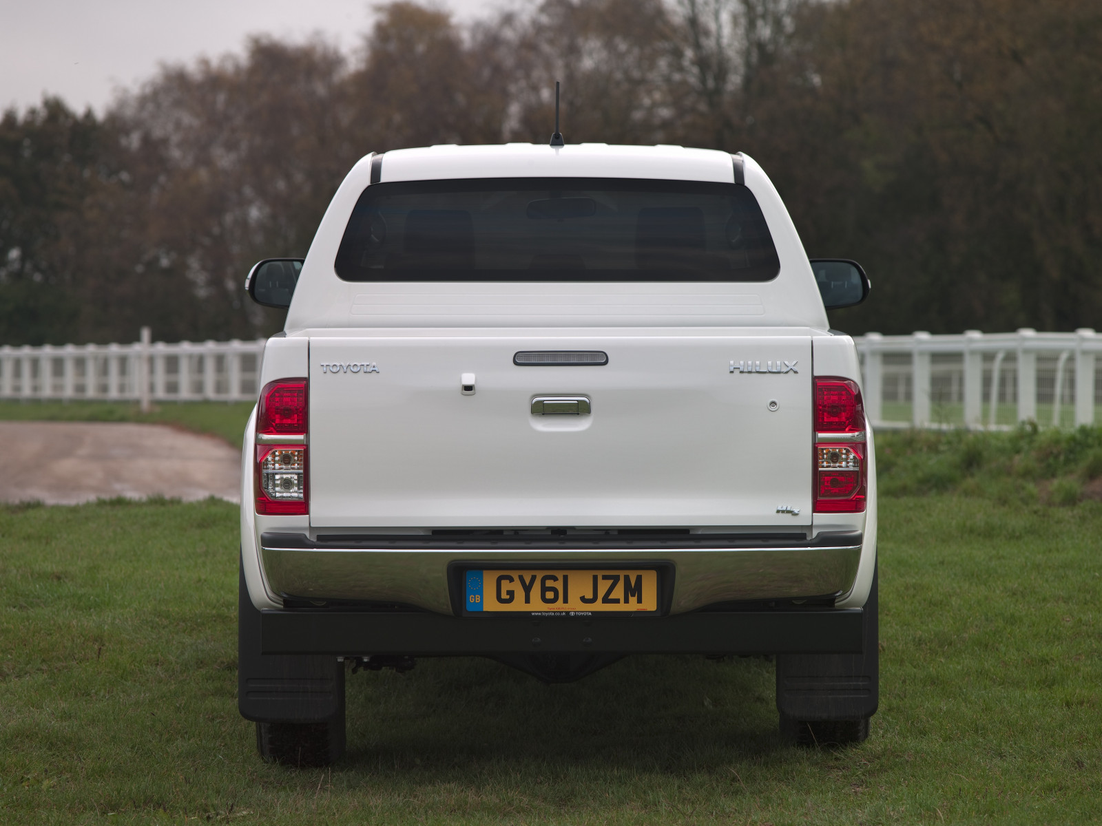 bil, køretøj, Toyota, 2013, lastbil, Toyota Hilux, netcarshow, netcar, bil billeder, bil foto, Hilux britiske version, jord køretøj, automotive exterior, bil make, kofanger, kompakt SUV, Firhjulstrækker, lastbil seng del, ford ranger