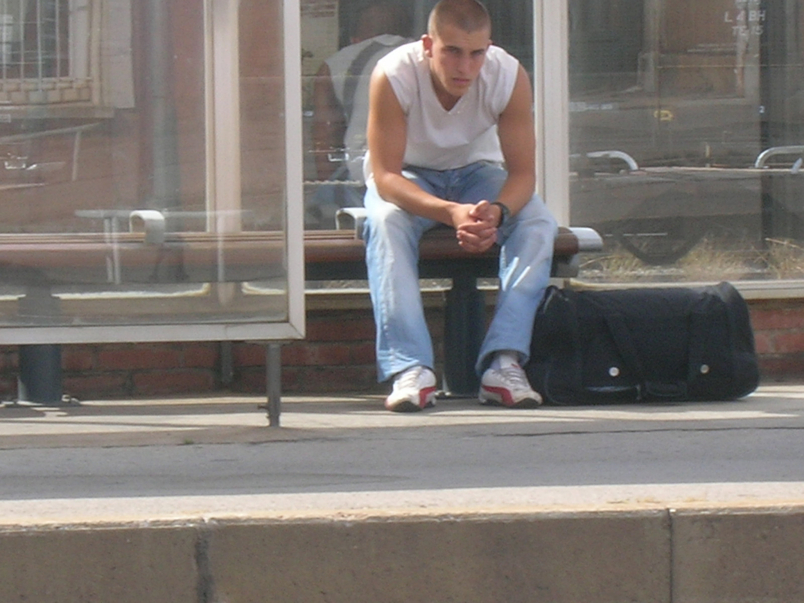 strada, auto, seduta, veicolo, strada, scarpe da ginnastica, Puma, asfalto, suola, ricreazione, spazio pubblico, calzini bianchi, skets, menshoes, speedcats, cho7, manshoesfetish, health beauty