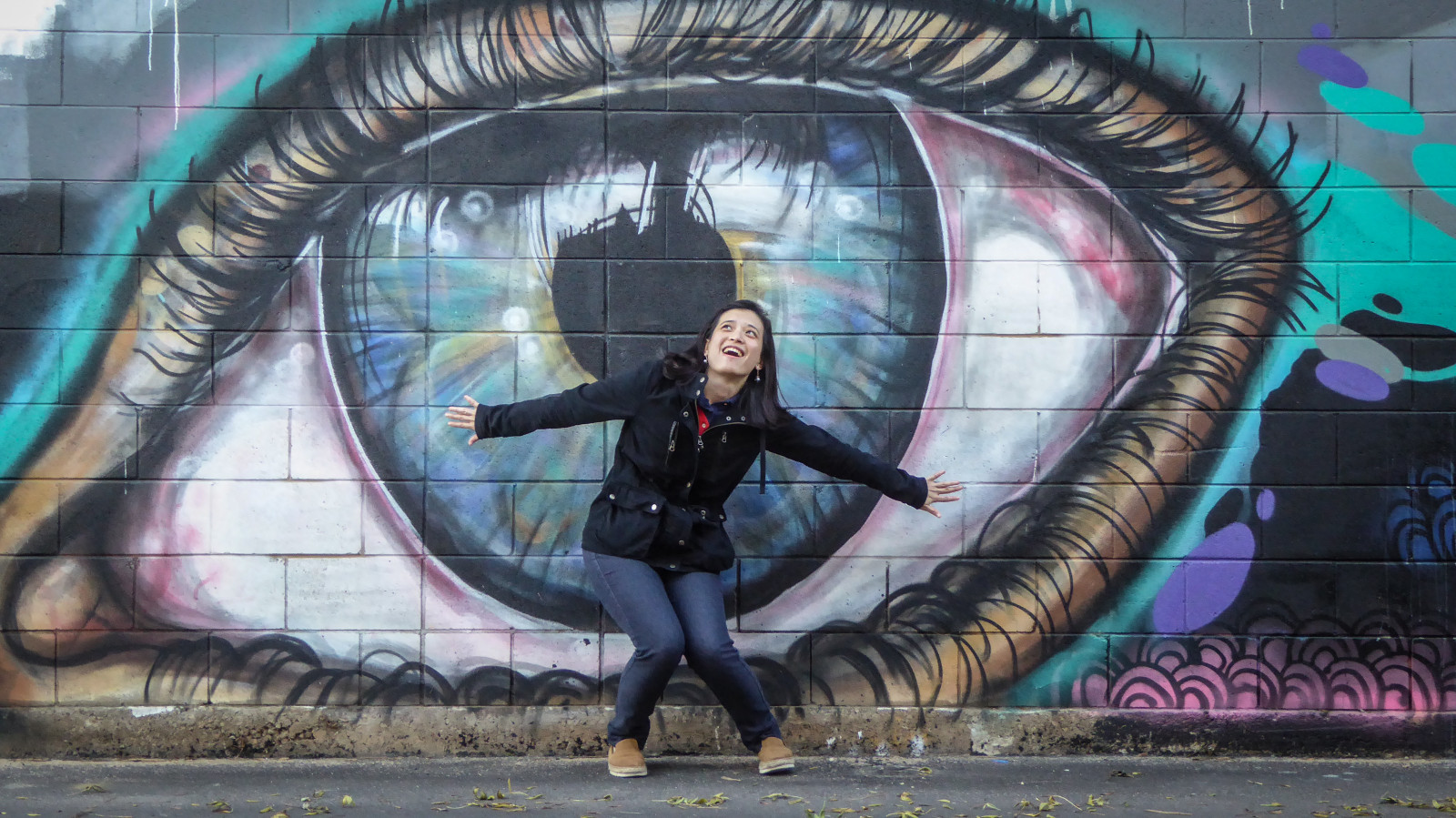 růžový, modrý, Duhovka, bílý, Černá, oko, UMĚNÍ, dívka, projekt, póza, obří, lumix, srstnatý, řasy, obrazy, nástěnné malby, třepení, džíny, oční bulva, Annabel, parka, roztažený, theen, kenttown, littlerundlestreet