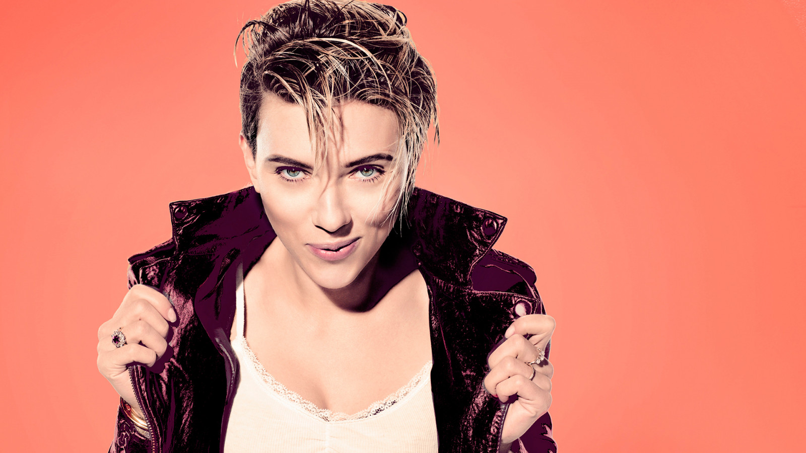 Scarlett Johanssonová, foto záběry, Sobotní noční život