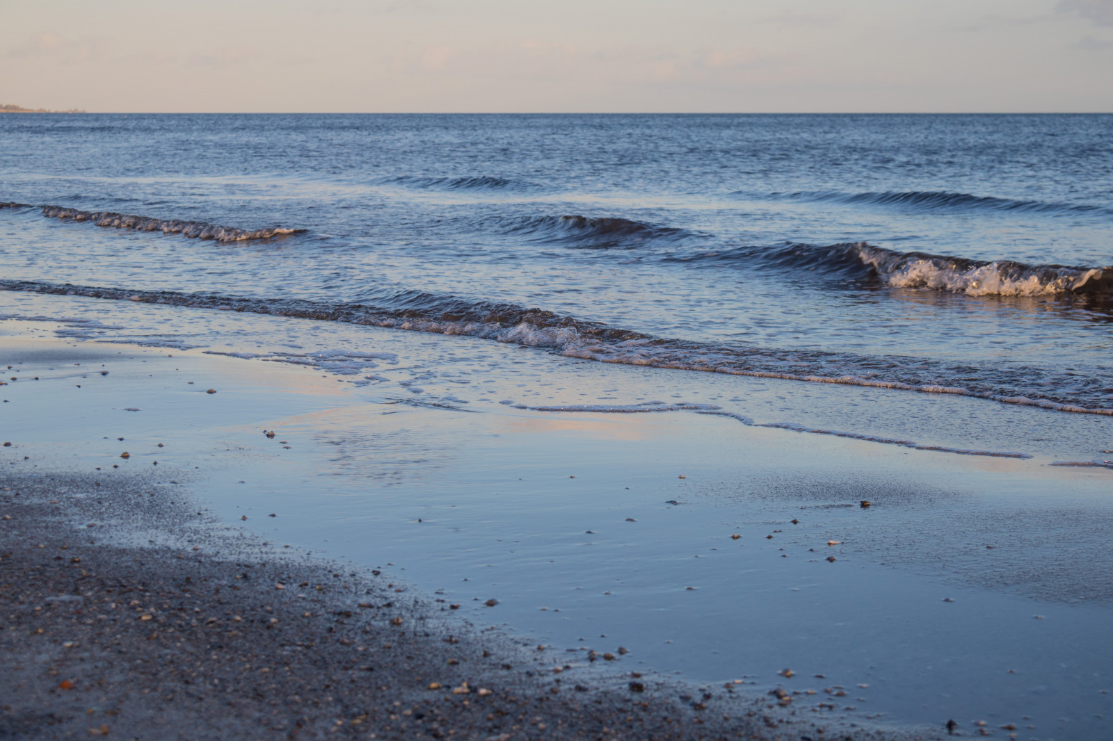 západ slunce, moře, záliv, voda, pobřeží, písek, odraz, pláž, svítání, večer, ráno, pobřeží, horizont, soumrak, svítání, oceán, vlna, pramen, hav, kv ll, beddingestrand, kust, exif modelu canoneos760d, geocountry, Kamera aby kánon, geocity, Model fotoaparátu canoneos760d, geostate, geolocation, EXIF čočka efs18200mmf3556is, exif aby kánon, EXIF isospeed 100, EXIF otvor 71, exif focallength 50mm, seaskymning, tělo z vody, mořská vlna, mělčina při ústí řeky