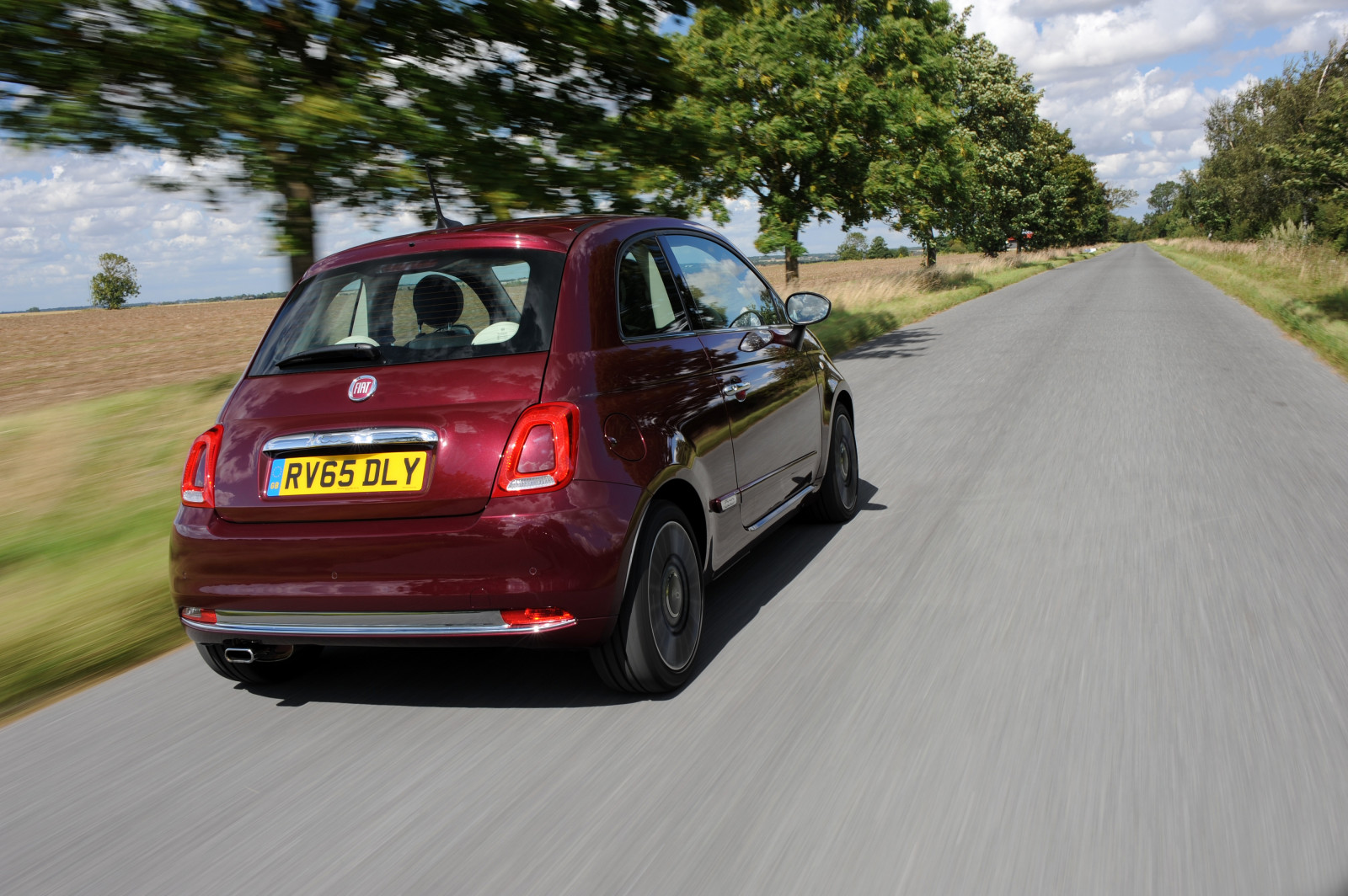 auto, vozidlo, fiat 500, FIAT, netcarshow, netcar, obrázky vozidel, photo auto, 2016, 500 UK verze, kolo, pozemní vozidla, automobilového designu, automobilový exteriér, automobil make, rodinný vůz, kompaktní vůz, městské auto, subcompact auto