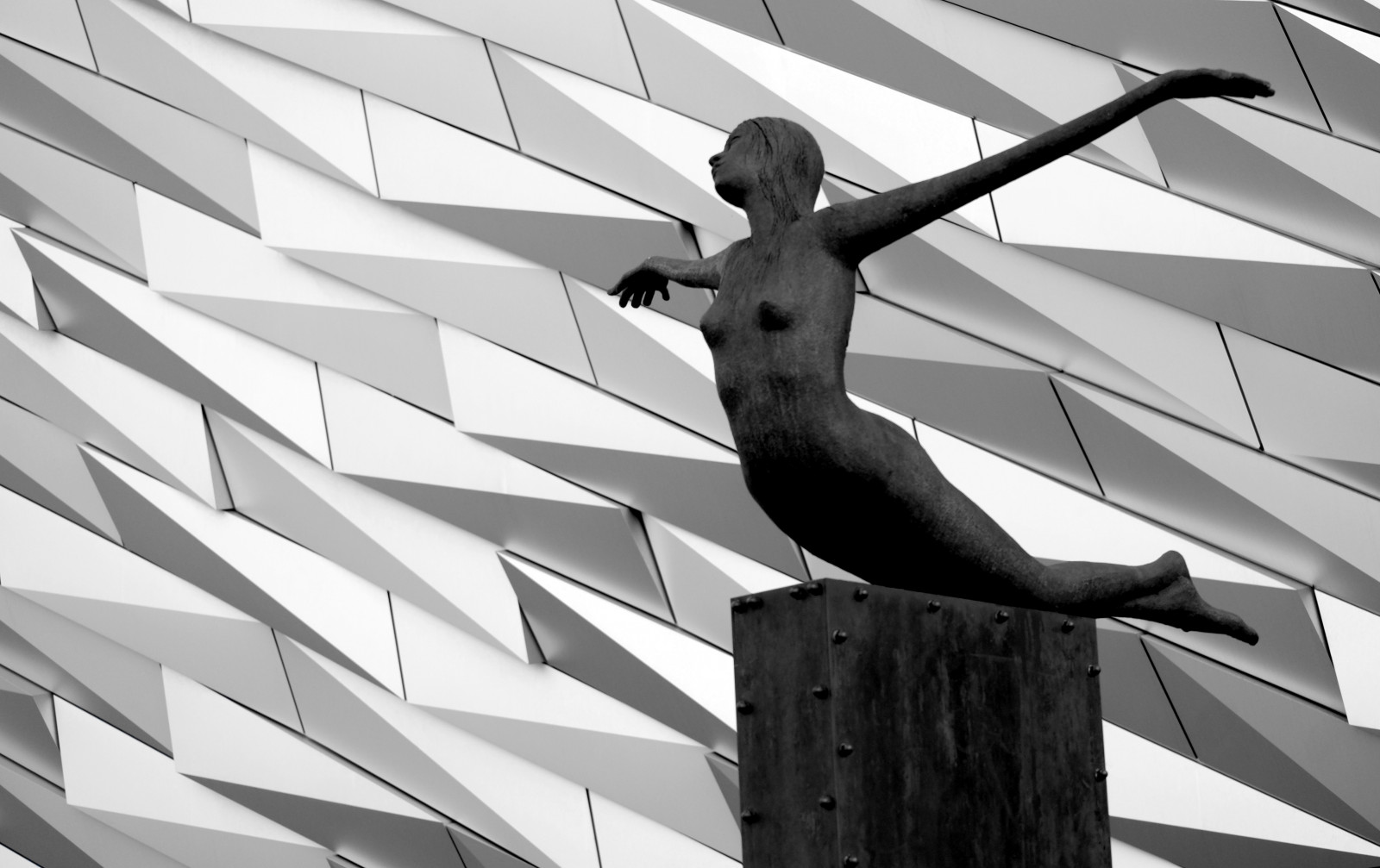 bianca, nero, monocromo, architettura, parete, simmetria, grattacielo, scultura, le scale, interior design, struttura, Belfast, lungomare, ARTE, bw, forma, design, linea, ala, blancoynegro, facciata, Irlanda del Nord, bianco e nero, fotografia in bianco e nero, 7dwf, Titanica, titanicquarter