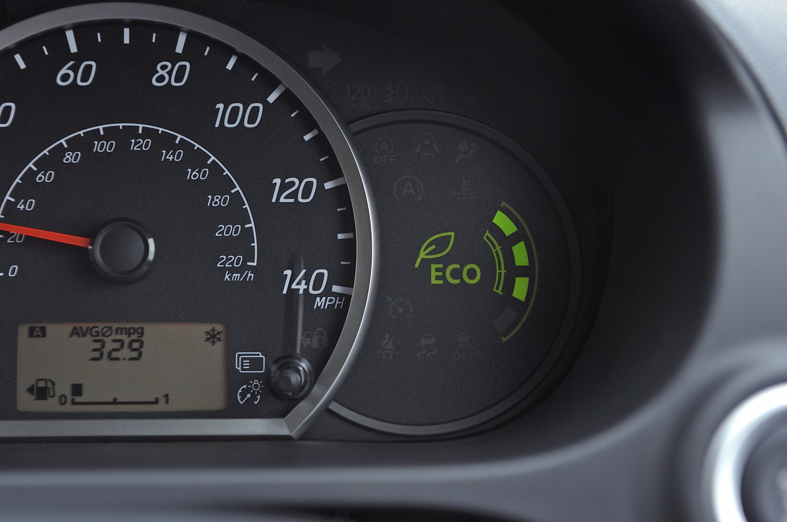 auto, veicolo, tachimetro, Mitsubishi, volante, Berlina, netcarshow, netcar, immagini di auto, auto foto, 2014, versione Mirage UK, veicoli terrestri, marca di automobile, veicolo di lusso, auto di famiglia, auto compatta, auto esecutivo, city ​​car, Sport Utility Vehicle, vettura di medie dimensioni