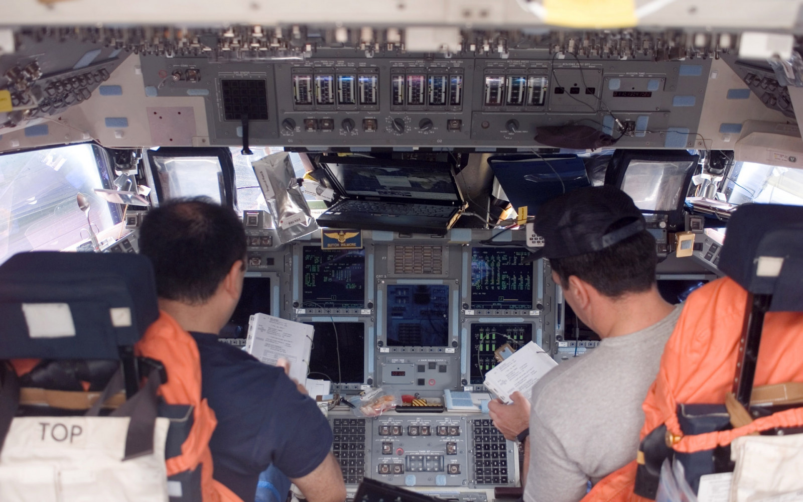 Wallpaper ship, pilot, cockpit, electronics, aviation, shuttle, board