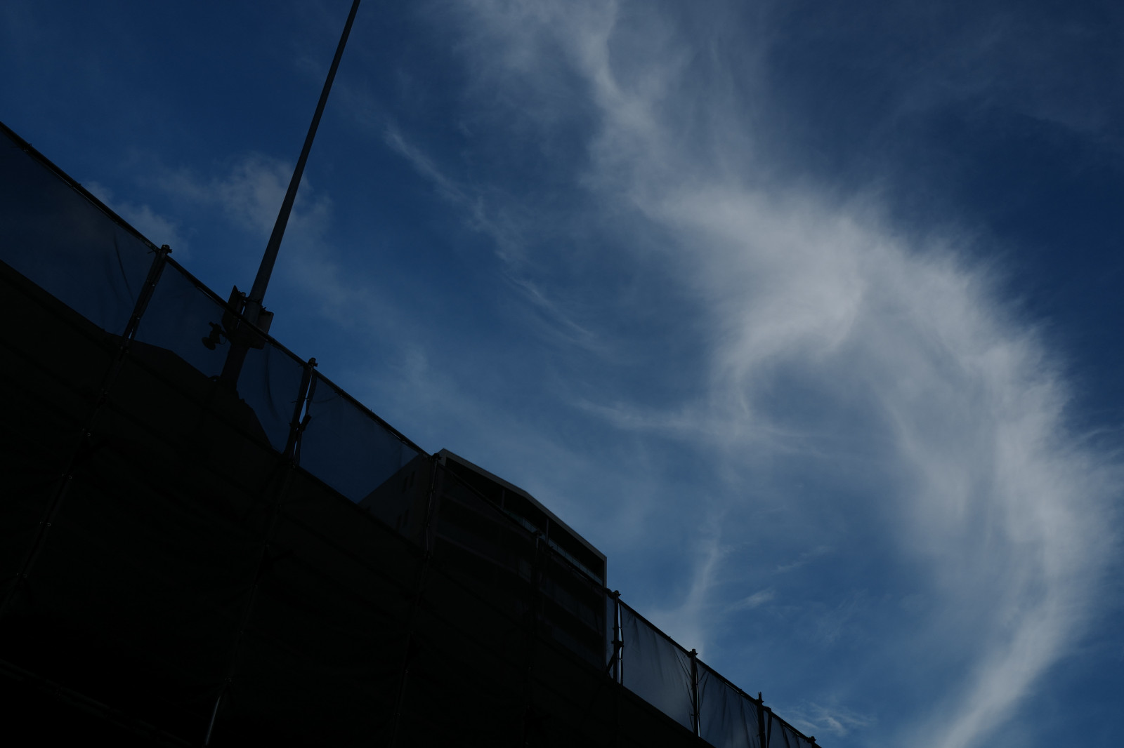 Japonsko, slunečnímu záření, západ slunce, odraz, nebe, modrý, večer, atmosféra, soumrak, Leica, Tokio, jp, světlo, mrak, zakalený, tvar, čára, tma, summilux, leicaq, summilux1728, q, 1728, Gotanda, Atmosféra Země, meteorologický jev