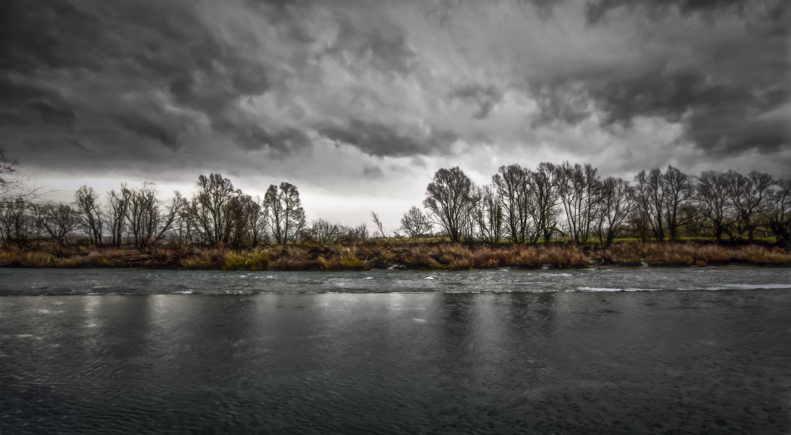 cielo, nube, riflessione, acqua, natura, albero, fiume, zone umide, atmosfera, Banca, orizzonte, lago, lago, fenomeno, puntellare, mattina, fenomeno meteorologico, paesaggio, pianta, bayou, serbatoio, palude, erba, sera, palude, golena, calma, sfondo del computer