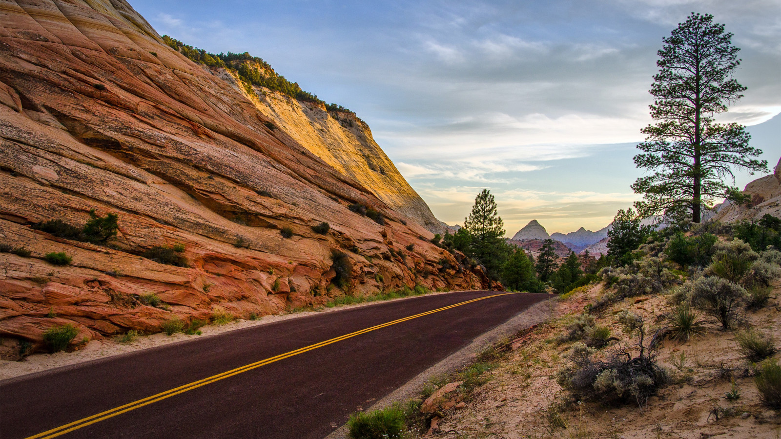 krajina, kopec, Skála, Příroda, silnice, údolí, kaňon, horský průsmyk, Spojené státy americké, divočina, Dálnice, plošina, infrastruktura, hřbet, Terén, hora, stezka, geologie, horských reliéf, landform, pohoří, vádí, road trip