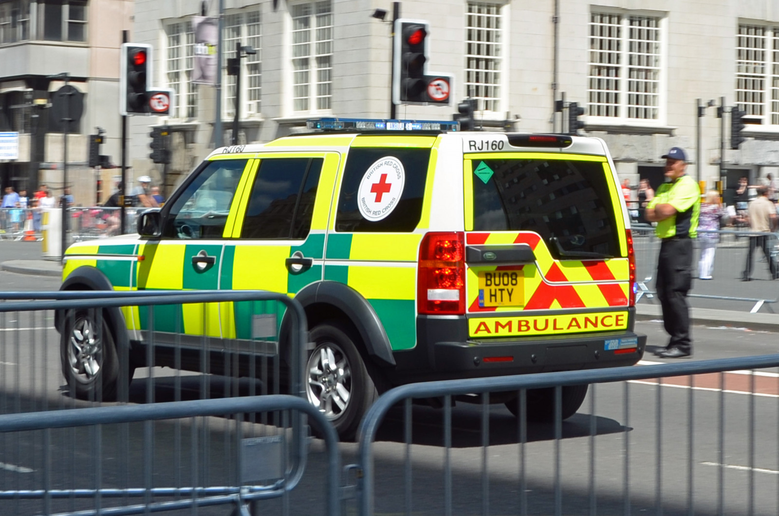 motorové vozidlo, auto, vozidlo, policie, nouzový, profese, transit police, pohotovostní služba, ulice, sportovní užitkové vozidlo, Metropolitní oblast, pohotovostní vozidlo, město, provoz, budova