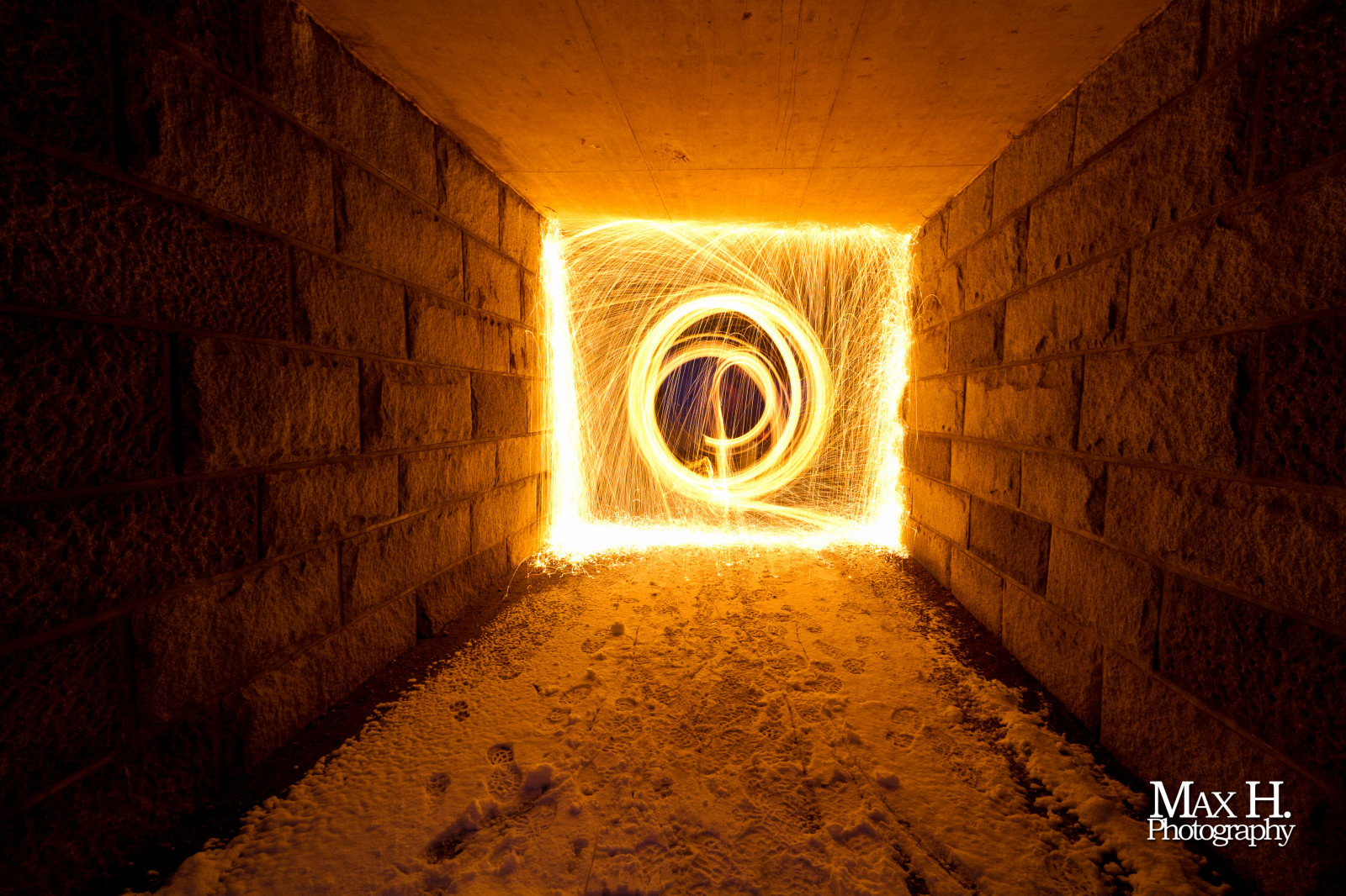 Photoshop, nat, brand, Canon, firkant, cirkel, bokeh, tunnel, Østrig, Rå, beton, Max, stativ, Fokus, lys, udsigt, blinkagain, belysning, dOF, dslr, mørke, udtryk, lightpainting, 7d, flickrstruereflection1, licht, Osterreich, canoneos7d, Manfrotto, ober sterreich, Kreis, canonefs1022mmf3545usm, ståluld, upperaustria, stativ, oo, quadrat, Maximilian, ballhead, Kugelkopf, Habich, specialpic, manfrotto055xprob, canonspeedlite430exii, triopob3ballhead, maxhabich, maximilianhabich, Viereck, fuer, abstractlights, lichtmaleri