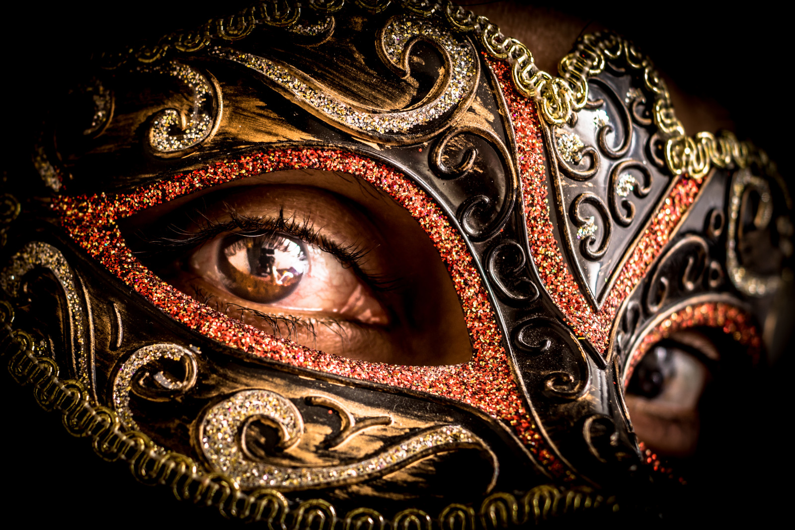 Wallpaper : macro, reflection, march, eyes, colours, mask, Sony, Bolton ...