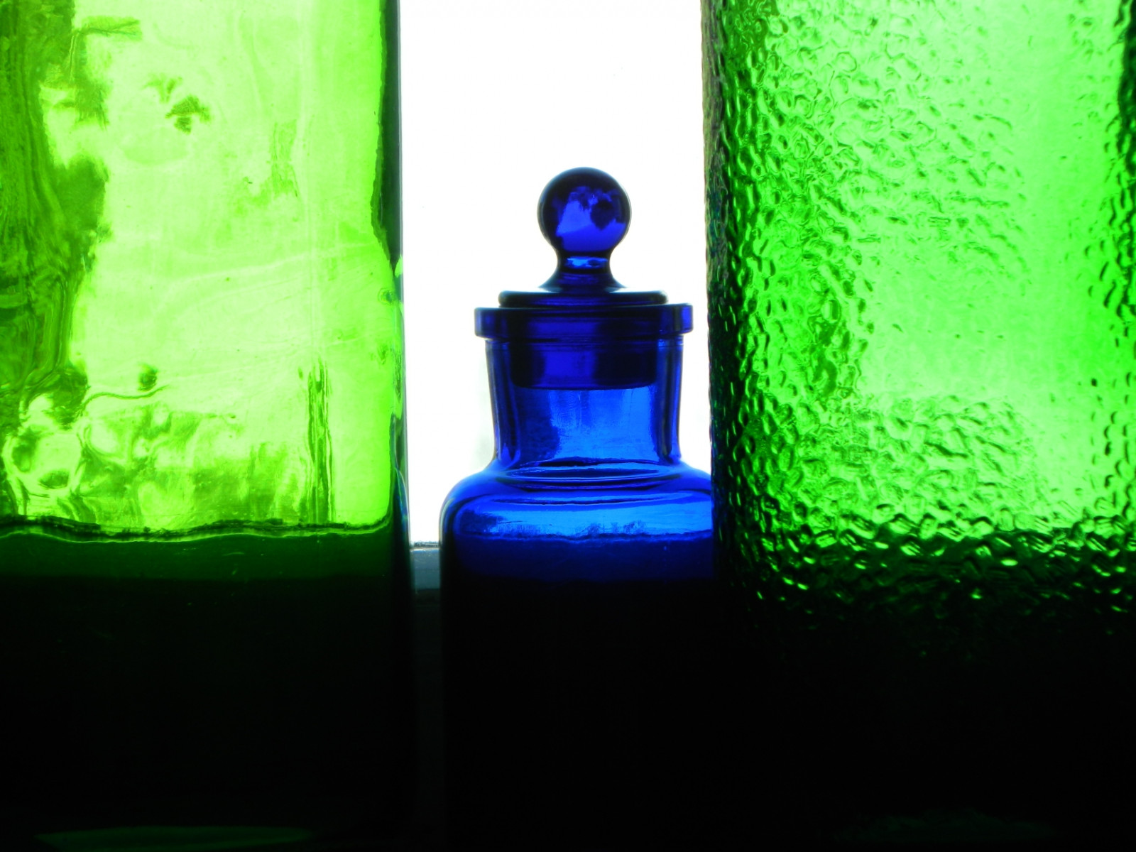 ฟ้าเขียว, blueglass, greenglass, สีน้ำเงิน, สีเขียว, กระจก, ขวด, แจกัน, colouredlight, โปร่งแสง, ในบ้าน, insidemyhouse, นิวซีแลนด์, ภายใน, ในร่ม, พื้นผิว, รูปแบบ, เบา, สดใส, nikoncoolpixl120, หน้าต่าง, windowsill, nz, เสียงหายใจ, ยังมีชีวิตอยู่, ชุด, โปร่งใส, เรืองแสง, สวย, แสดง, งัว, glassseries