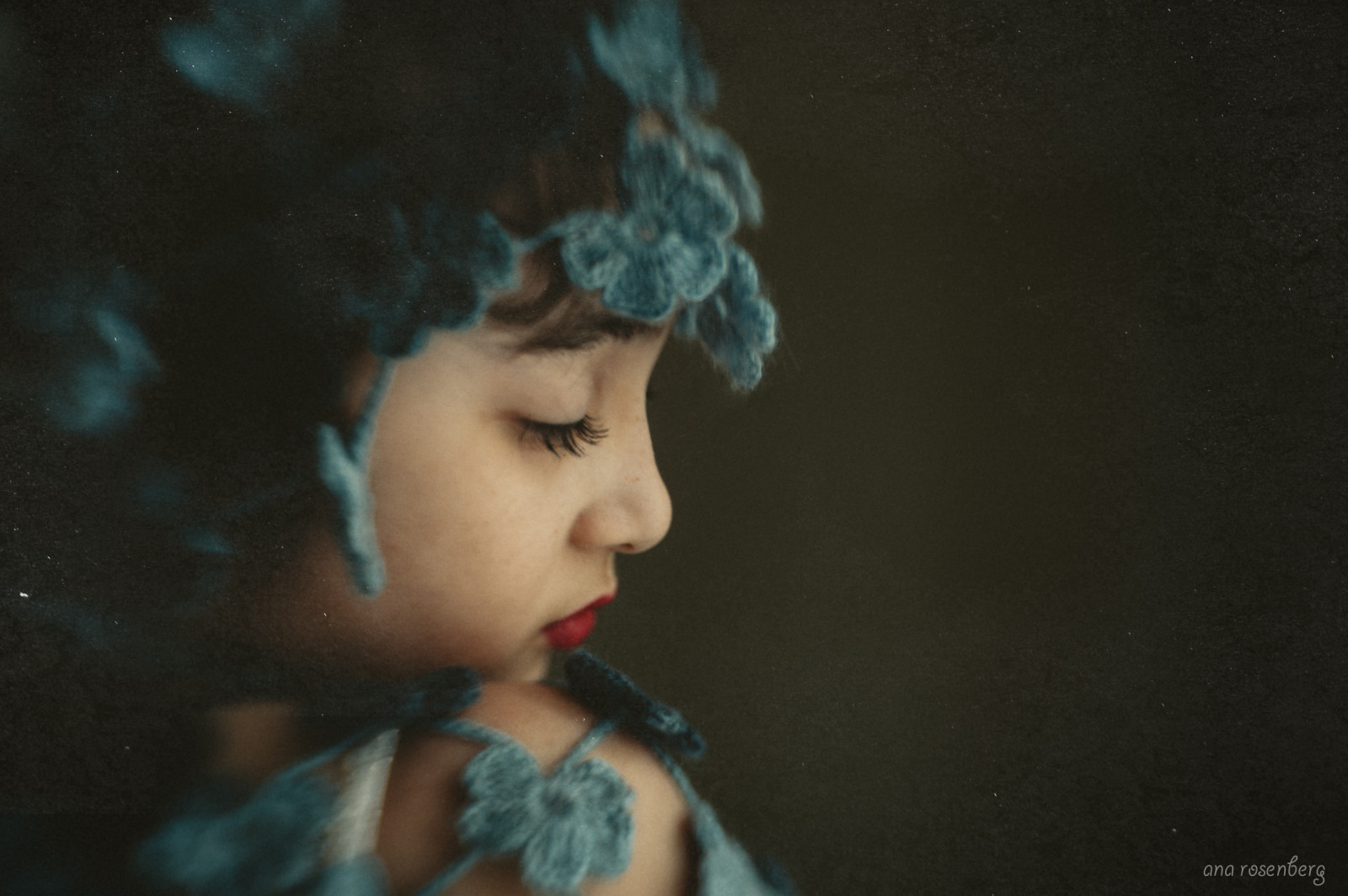 portrét, prostor, fotografování, černé vlasy, tyrkysový, dítě, dívka, krása, oko, člověk, tma, přílba, bílé šaty, počítač tapeta, portrétní fotografie, vlasy příslušenství, sweet35, lenbaby, seeinanewway, composerpro, flowergirldress