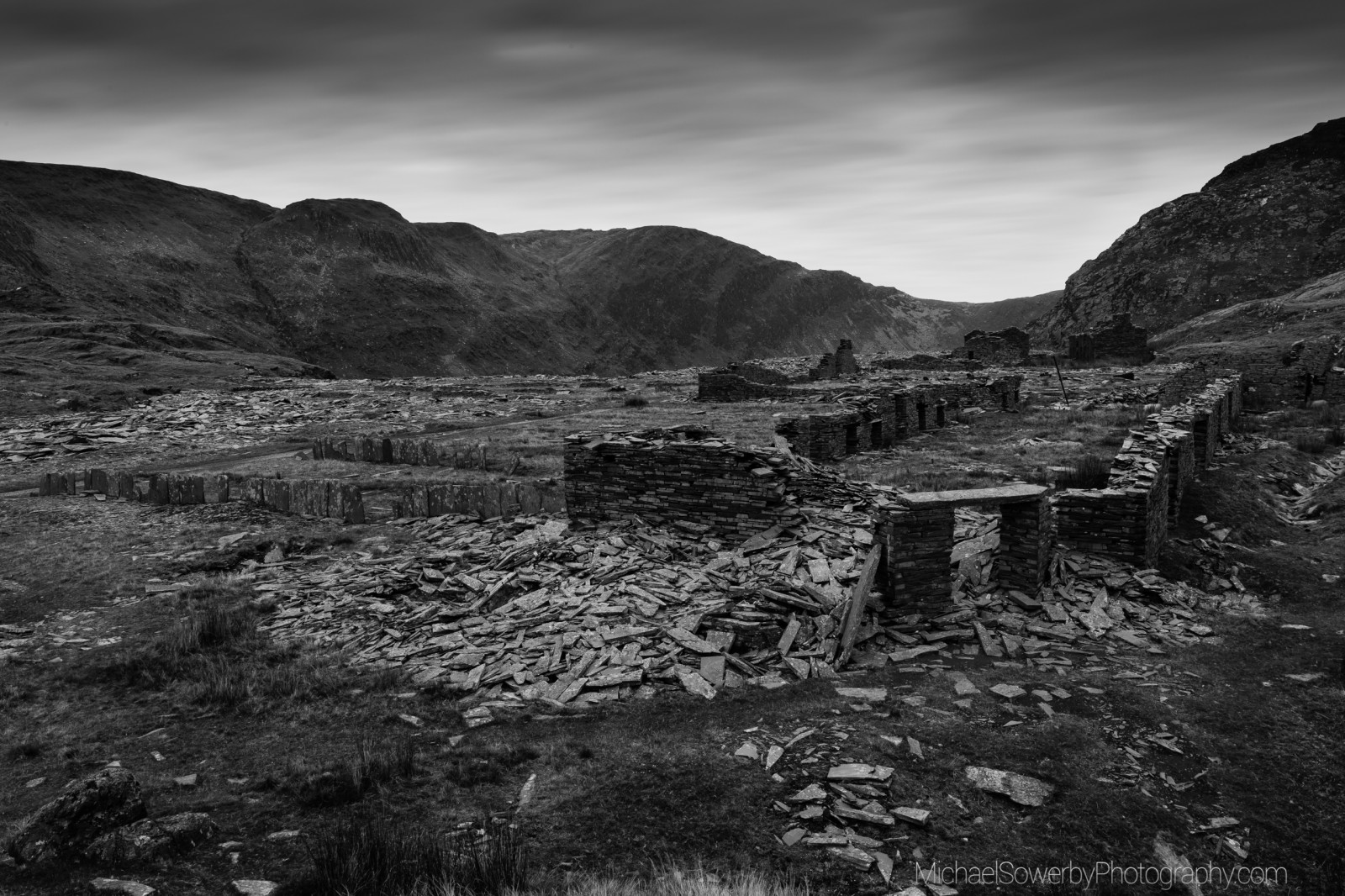 paesaggio, monocromo, buio, collina, roccia, abbandonato, cielo, fotografia, sera, Canone, atmosfera, Parco Nazionale, valle, natura selvaggia, crepuscolo, rovine, Formazione, il mio, Nord, Galles, isolato, nube, albero, montagna, all'aperto, cava, 5dmarkiii, derelitto, industria, montanaro, geologia, bianco e nero, fotografia in bianco e nero, catena montuosa, fenomeno meteorologico, abbattere, calanchi, fenomeno, Snowdonia, ardesia, scarpata, cwmorthin, Rhosydd, Bwlch, stock photography