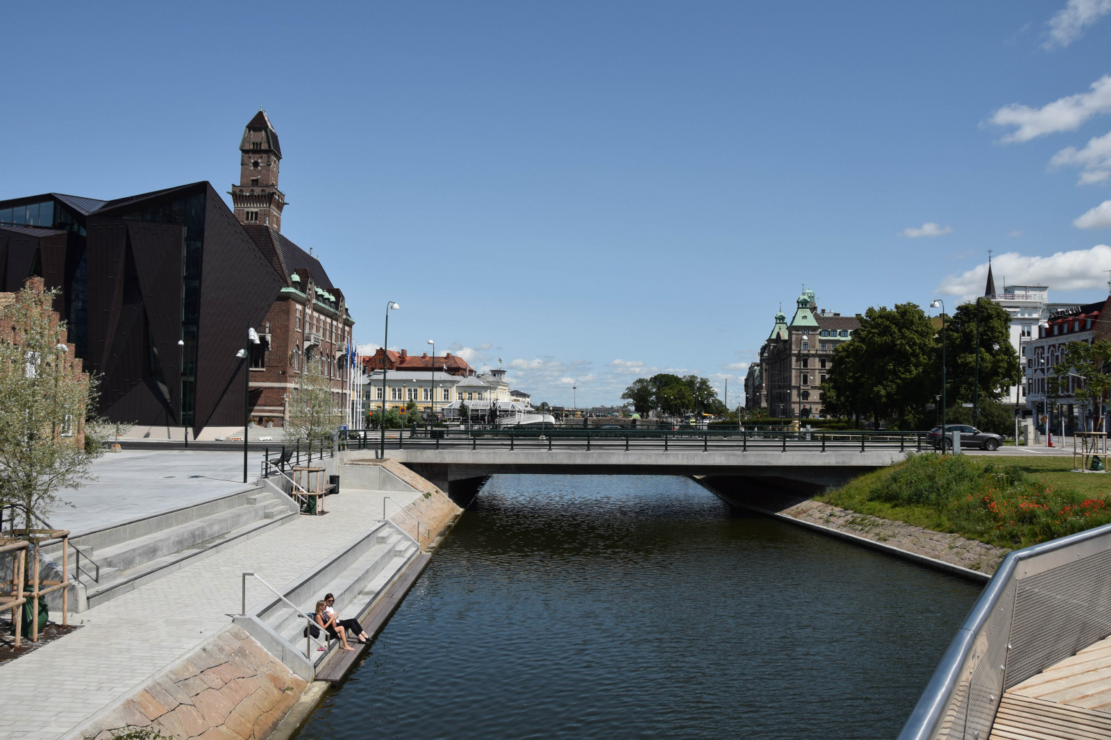 město, voda, budova, nebe, mraky, hotel, řeka, město, Švédsko, Evropa, kanál, chodník, majetek, Malm živě, architecutre, Malmo, WMU, centralstatiion, restaurace, congresscenter, koncertní sál, vodní