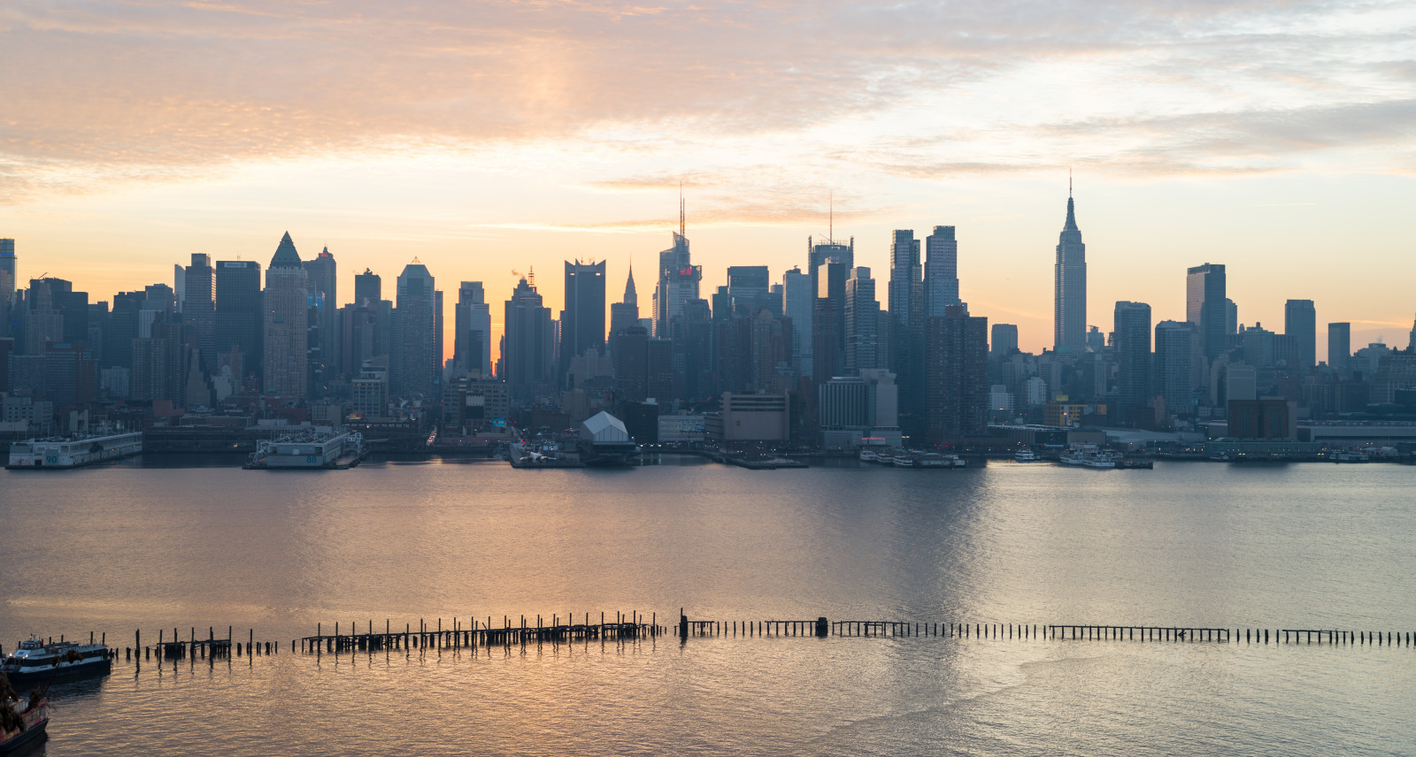 nyc, ท้องฟ้า, ทัศนียภาพ, การสะท้อน, สีเหลือง, พระอาทิตย์ขึ้น, แม่น้ำ, ไฟ, อาคารเอ็มไพร์, ฮัดสัน, ไครสเลอร์, พลิก, ผู้รอดชีวิต, fisherprice, ไม่มีที่ไหนเลย, guapas, ndc, emelexista, southbreeze, QROO, quesevayantodos, มกราคม 27, panoraic, tmntgame, porquetulovales, pdrtv, dota2, worldvisiongifts, eljugadordelpartido, migraduacionslc, fpwishlist, holidayexperts, migraduacionidea, Nadeshotonellen, latinamericagocrazy, alamodrivehappy, nickcincotta, jesseoninsider, miercolesdemhoni, siamasadios, dtnoratinho, chipdavidlark, migraduacioncala, migraduacionmdei, groovein3days, latingrammynoms, usaricecan, thexfactornosony, targetredcardca, handmadehourusa, ahokway