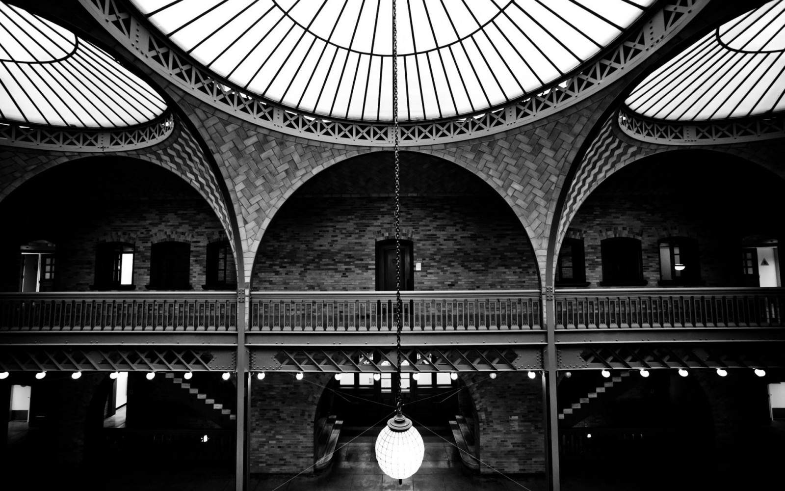 světla, bílý, Černá, černobílý, architektura, budova, cihly, fotografování, symetrie, svítilna, Kalifornie, Spojené státy americké, dveře, oblouk, metropole, univerzita, Berkeley, světlo, tma, Černý a bílý, monochromatické fotografování