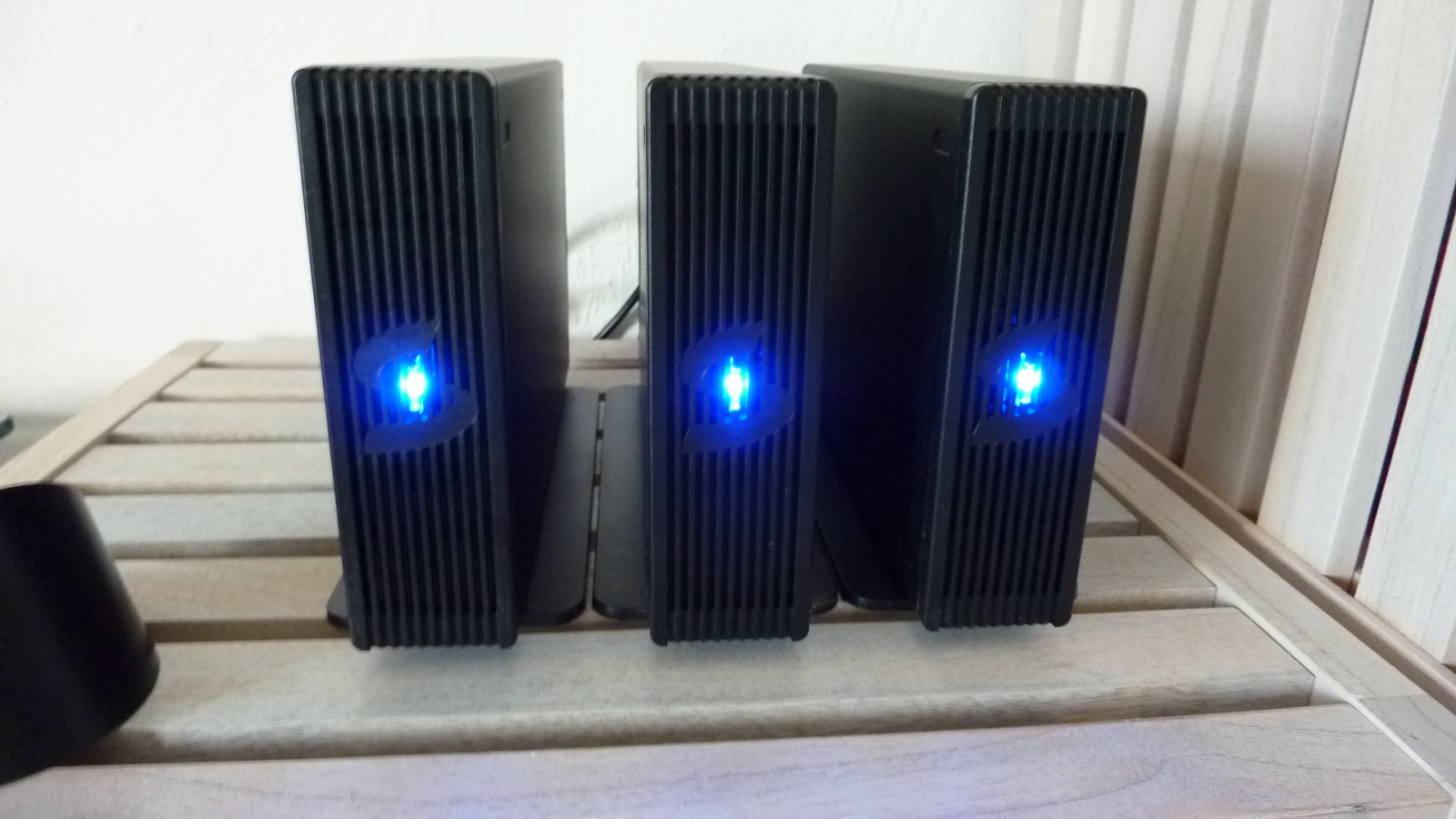 mraky, Kánon, technika, Ajaccio, jablko, newyork, osvětlení, Empire State Building, mraky, MacBookPro, rozbočovač, Belkin, MX310, disquedur, kristinacruises, kristinaregina, storeva, nábytek, multimédia, zobrazovací jednotka