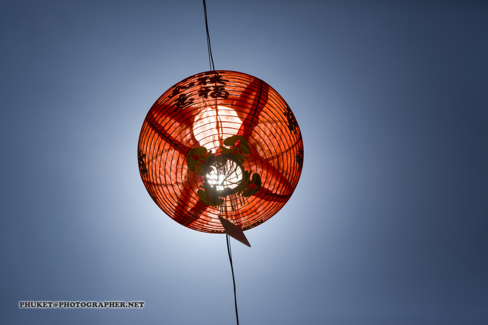 chrám, pouliční osvětlení, vodopád, moře, zahrada, ulice, kopec, jezero, voda, auto, Červené, odraz, tráva, nebe, motocykl, silnice, koule, symetrie, lucerna, zelená, modrý, věž, pobřeží, svítilna, vítr, kruh, tropický, ostrov, Honda, Malajsie, kostel, džungle, Řídit, želva, jasný, pagoda, schodiště, Kek, světlo, barva, mrak, den, hora, květ, oceán, osvětlení, vlna, střecha, povrch, hledisko, phuket, moto, cameron, vrchovina, provincie, penang, Georgetown, PCX, obratník, mazaný, místo, lok, Si, svítidlo