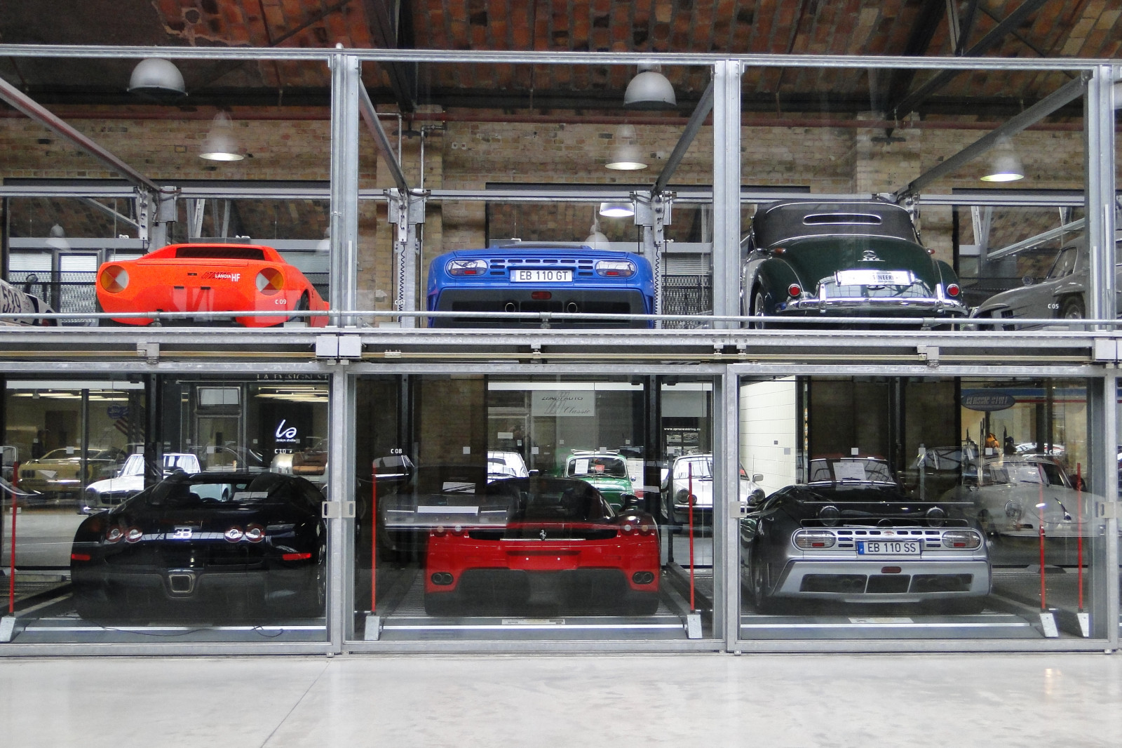 město, auto, budova, vozidlo, Ferrari, Bugatti, Berlín, parkoviště, Stratos, Enzo, Lancia, superauto, mercedes, prototipo, 164, Veyron, combo, automobilového designu, automobilový exteriér, motorové vozidlo, Meilenwerk, 1001, hf, eb110, Classicremise, Tobspeed