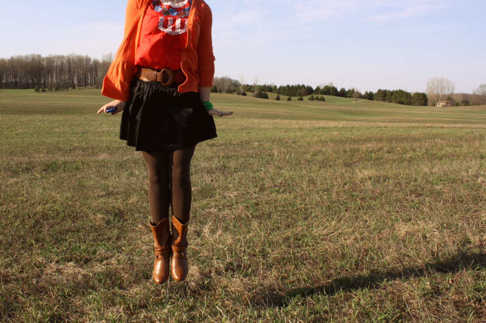 Юбка в поле. Девушка в поле. Девушка в сарафане. Шикарная юбка с полями. Льняные длинные юбки на лето.