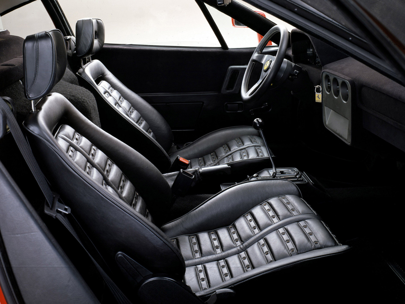 auto, vozidlo, sportovní auto, Ferrari, kupé, Konvertibilní, výkon auta, 2010, netcarshow, netcar, obrázky vozidel, photo auto, 288 GTO, superauto, pozemní vozidla, automobilového designu, automobilový exteriér, závodní auto, automobil make, luxusní vůz